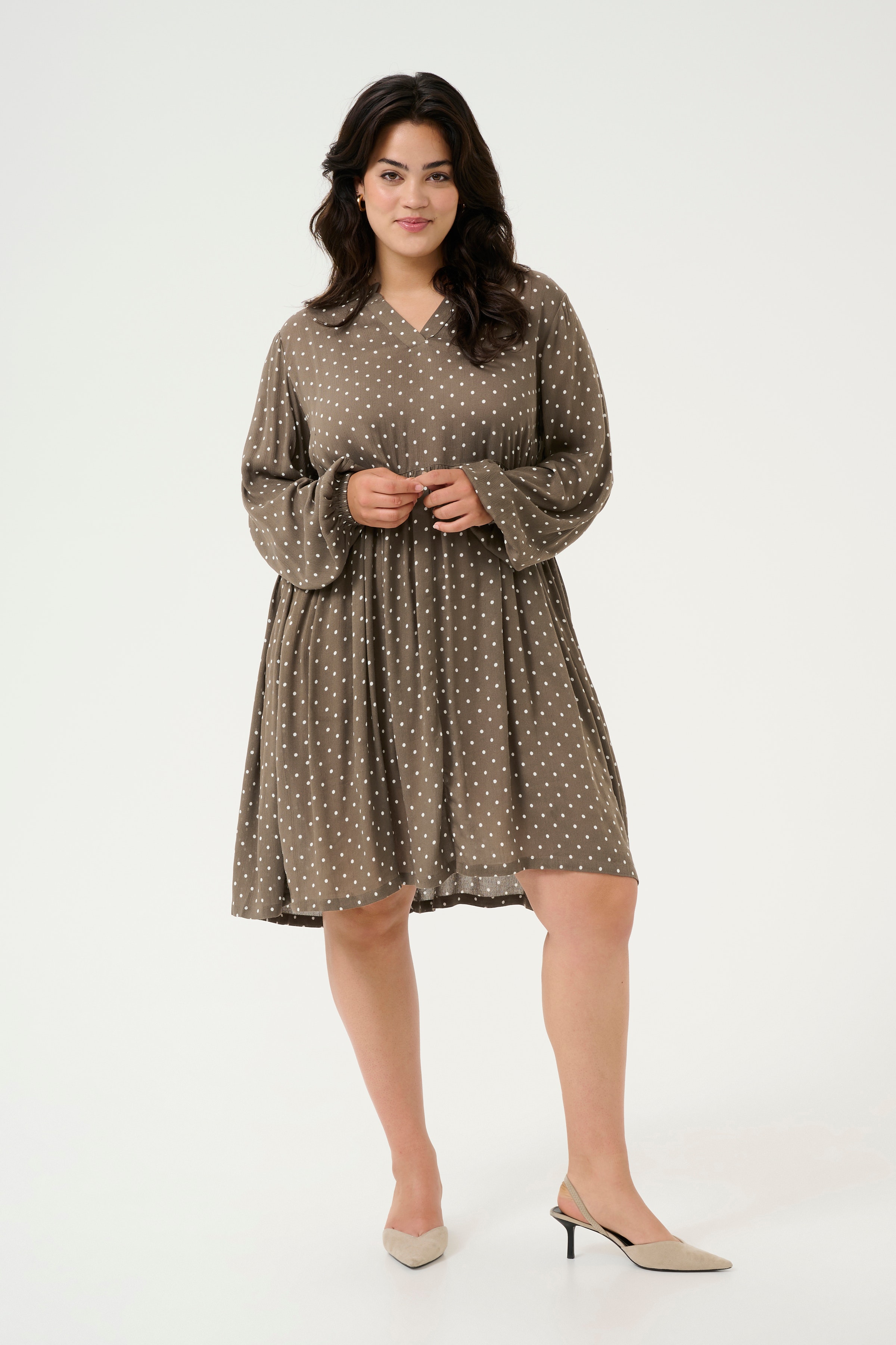 KCbetty Robe LOOKBOOK FRONT 10582946-107041