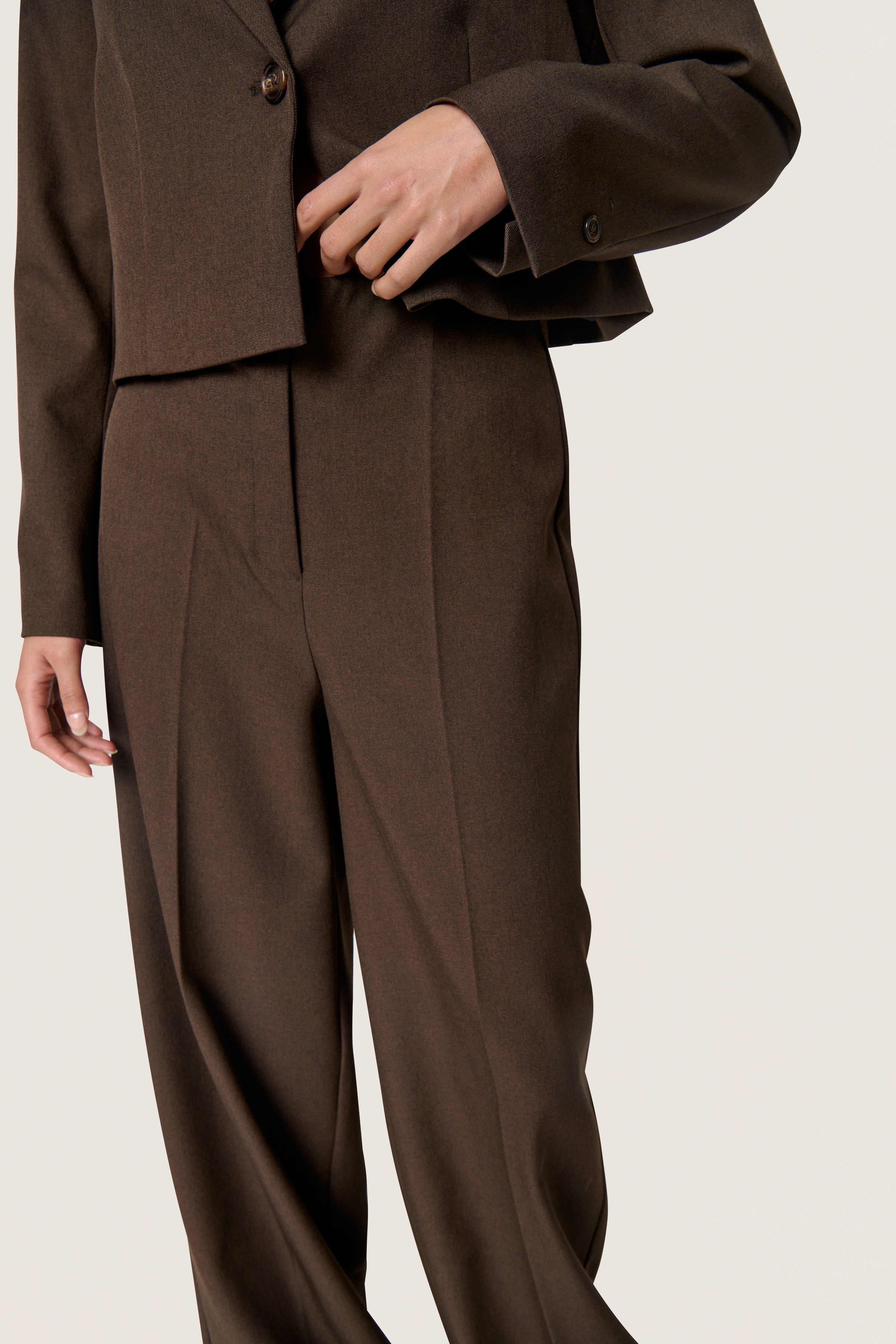 SLLilu Hose LOOKBOOK DETAIL 30408595-304130