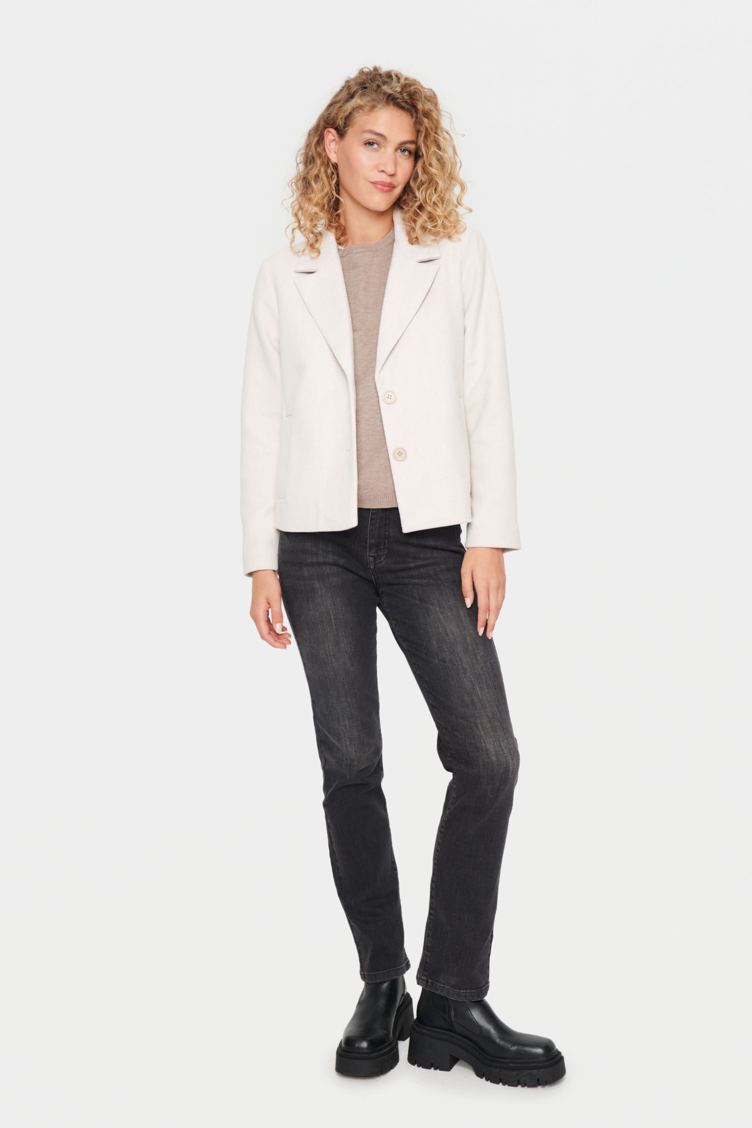 VivianSZ Mantel LOOKBOOK FRONT 30512512-1313081