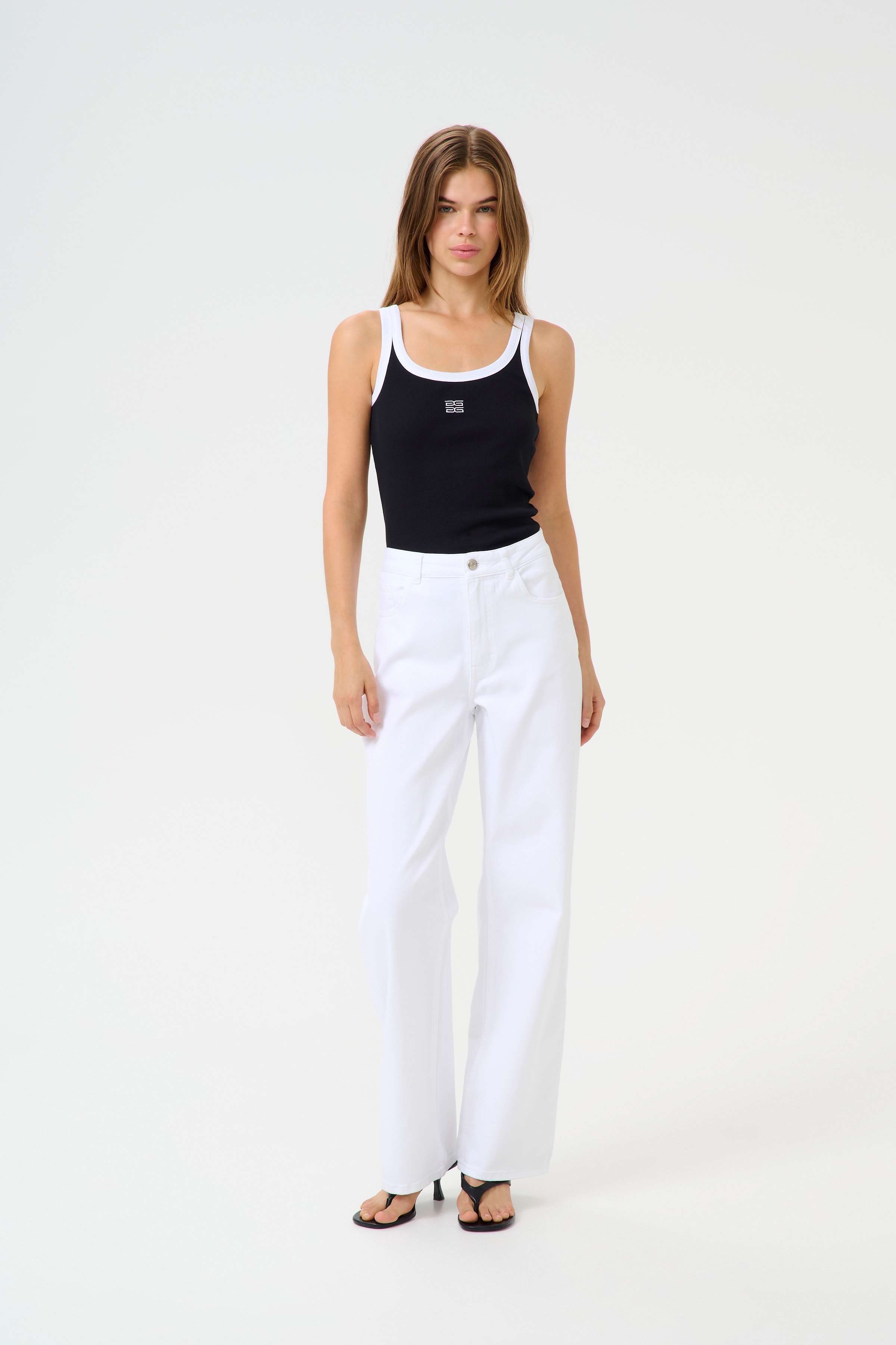 GZzolina Jeans LOOKBOOK FRONT 10910265-105805