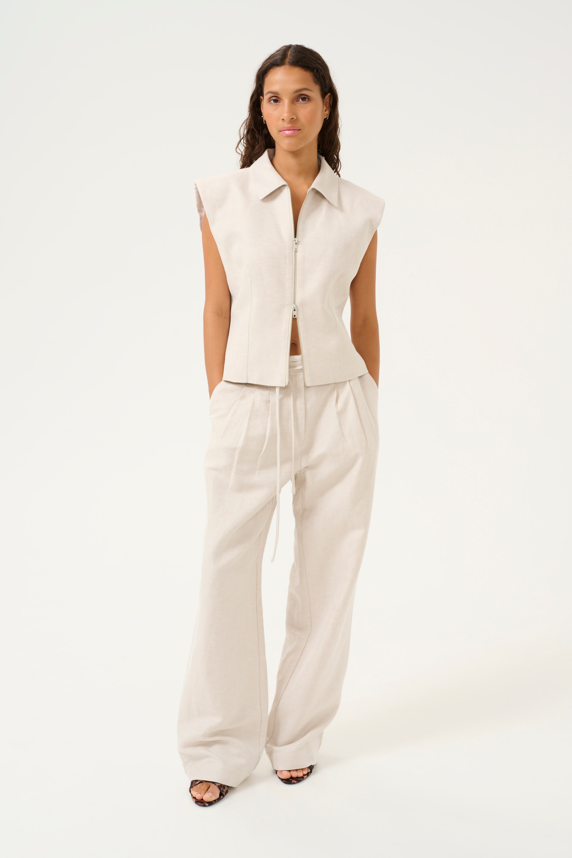 KBVia Trousers in linen blend LOOKBOOK FRONT 10105476-1613101