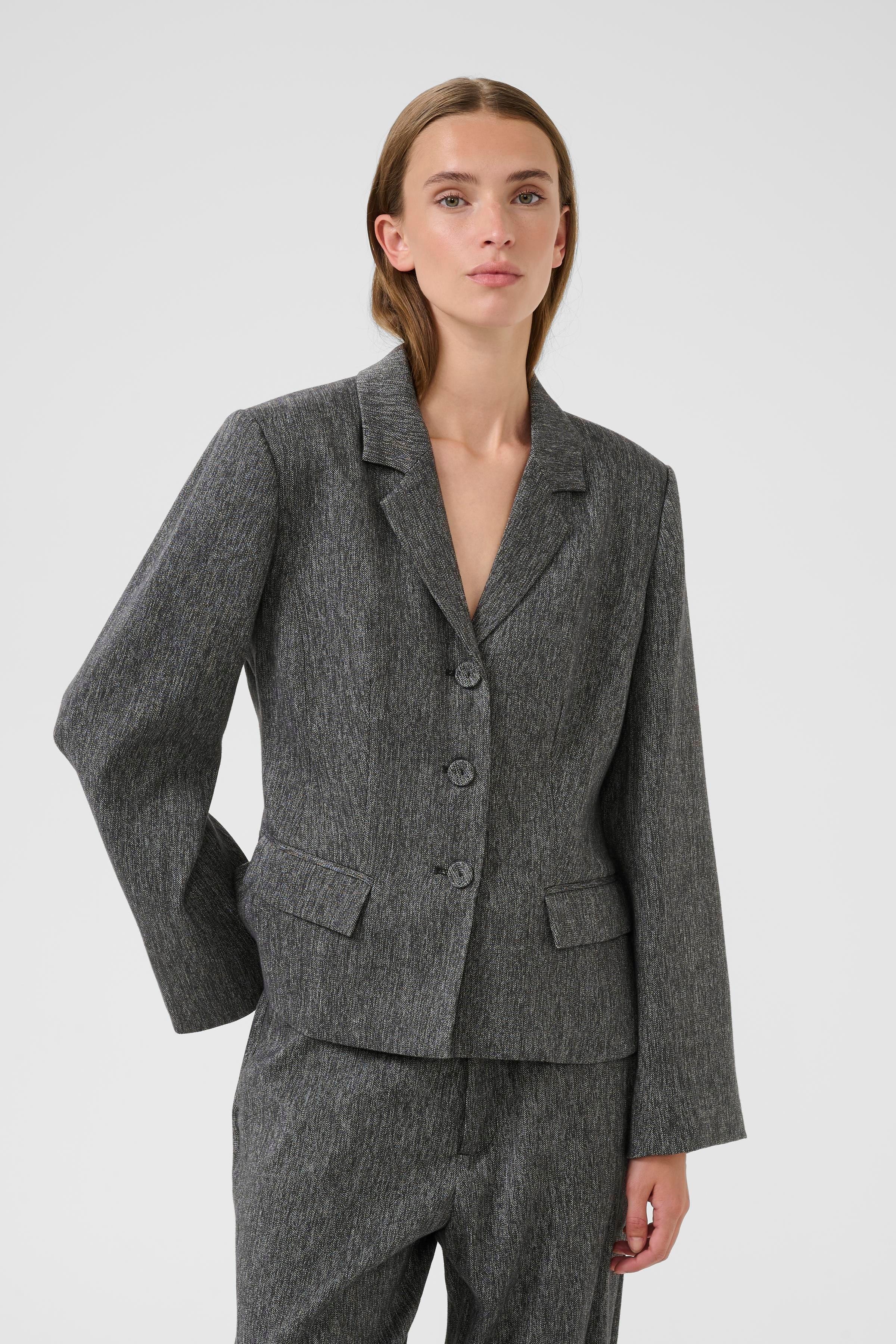 KBBlair Blazer LOOKBOOK FRONT 10105673-194008