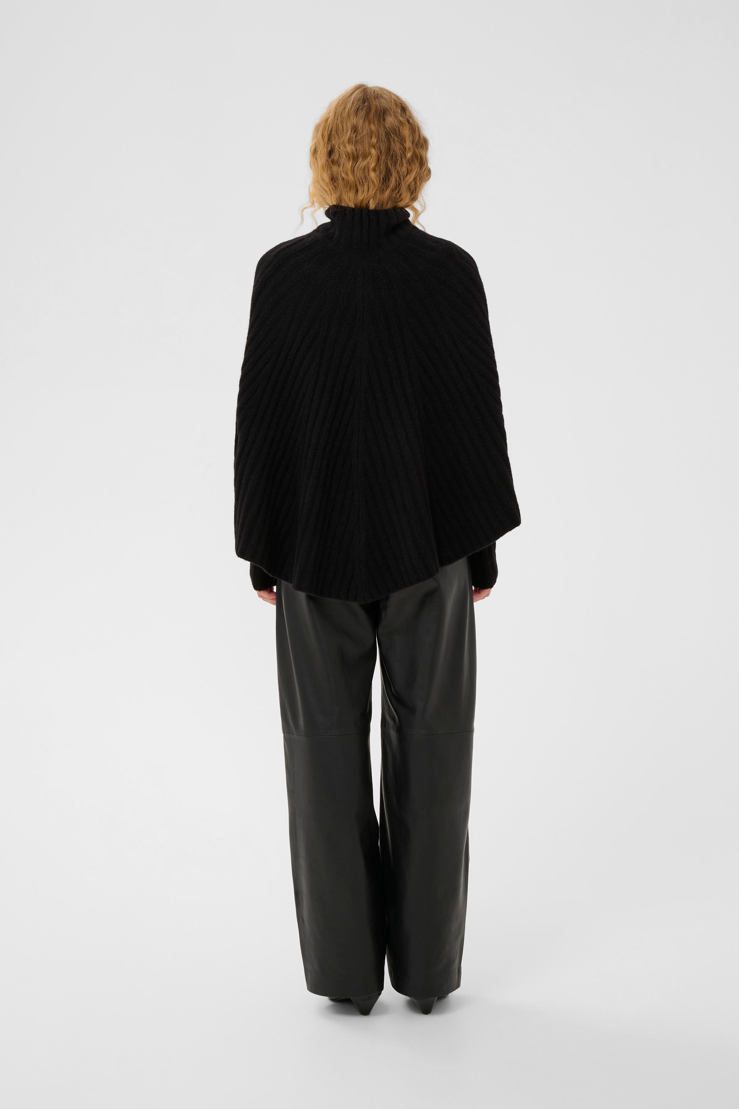 NABAAIW Poncho LOOKBOOK BACK 30112166-194008