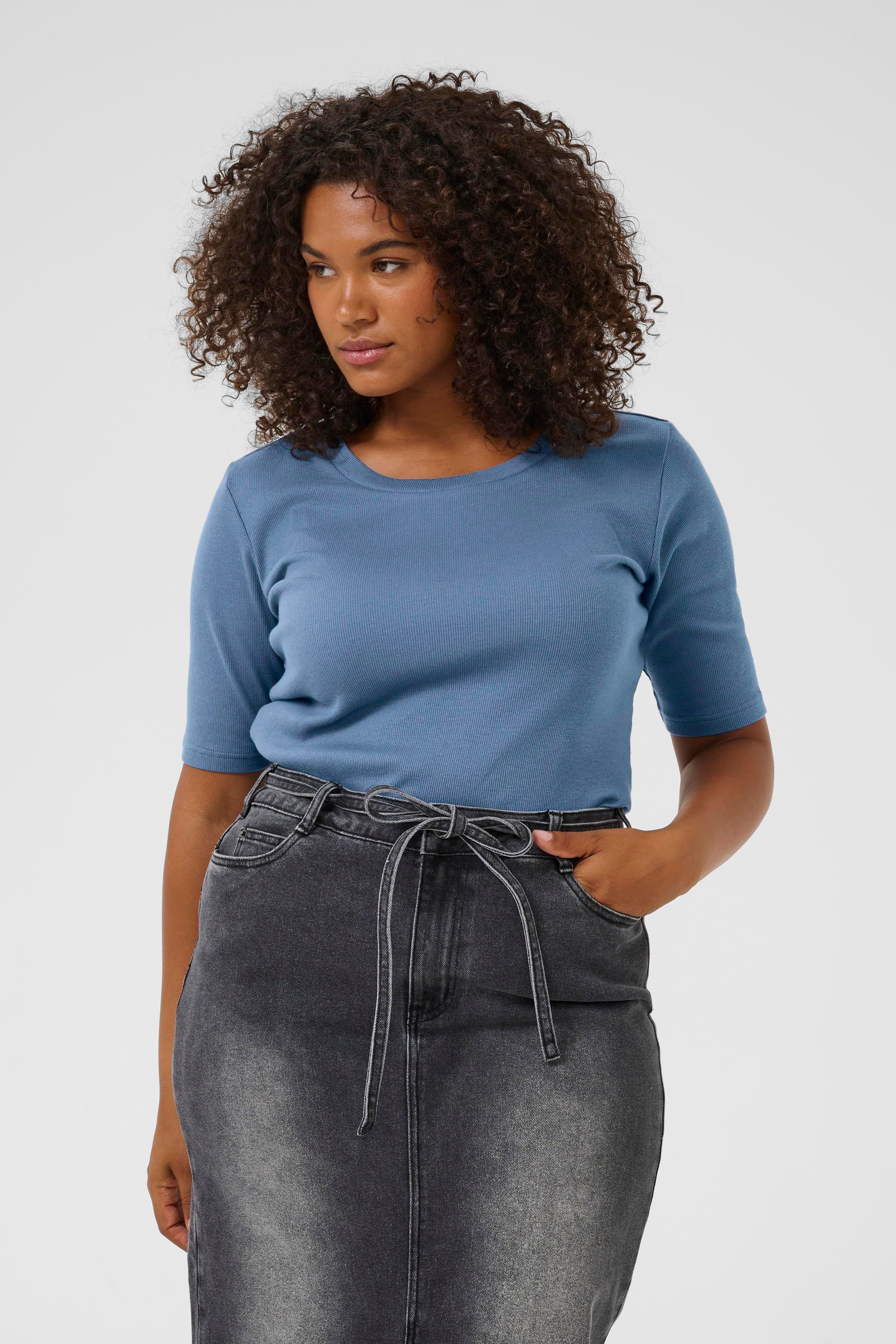 KCcarina T-shirt LOOKBOOK FRONT 10581627-184028