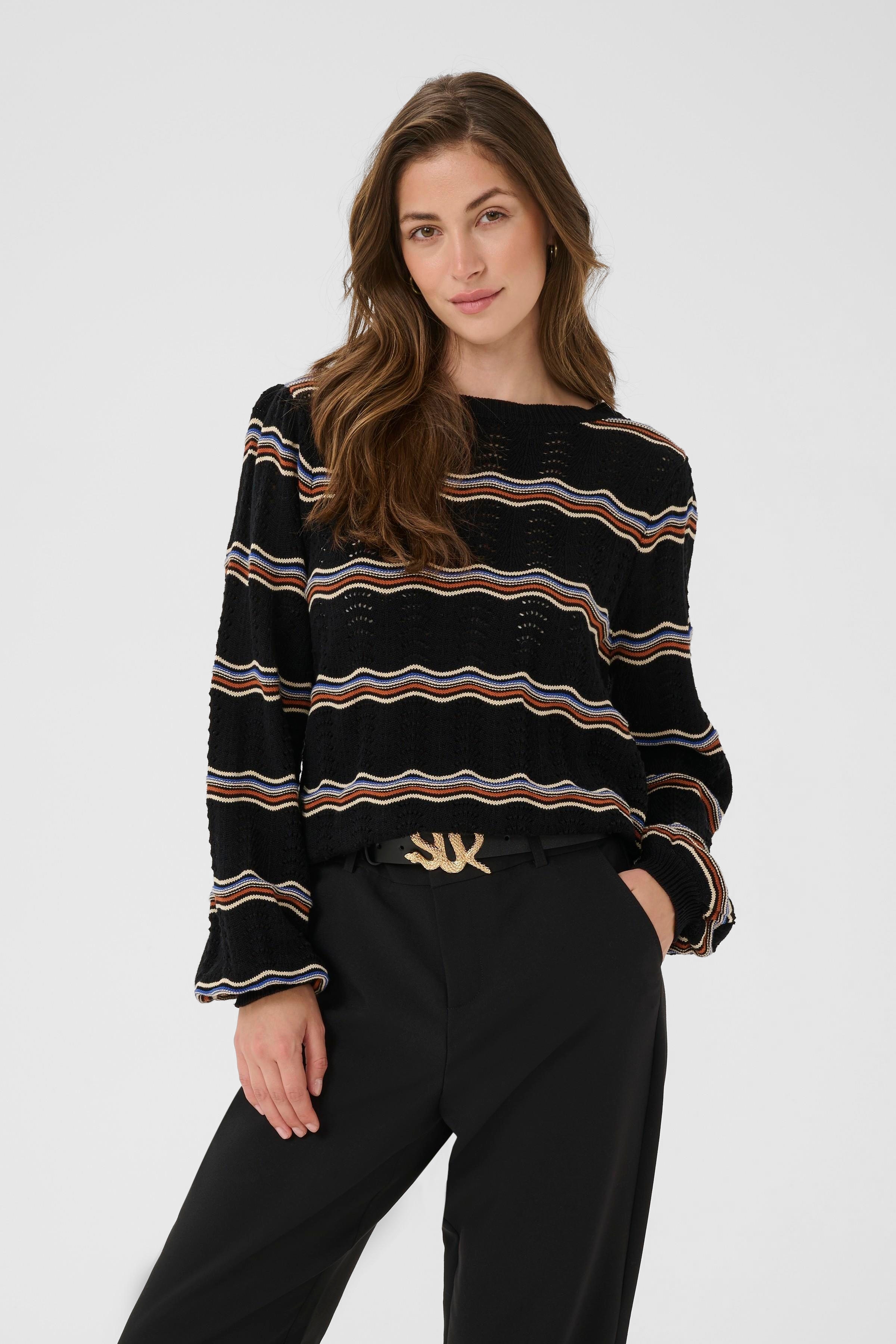 CRWavy Pullover LOOKBOOK FRONT 10614300-108297