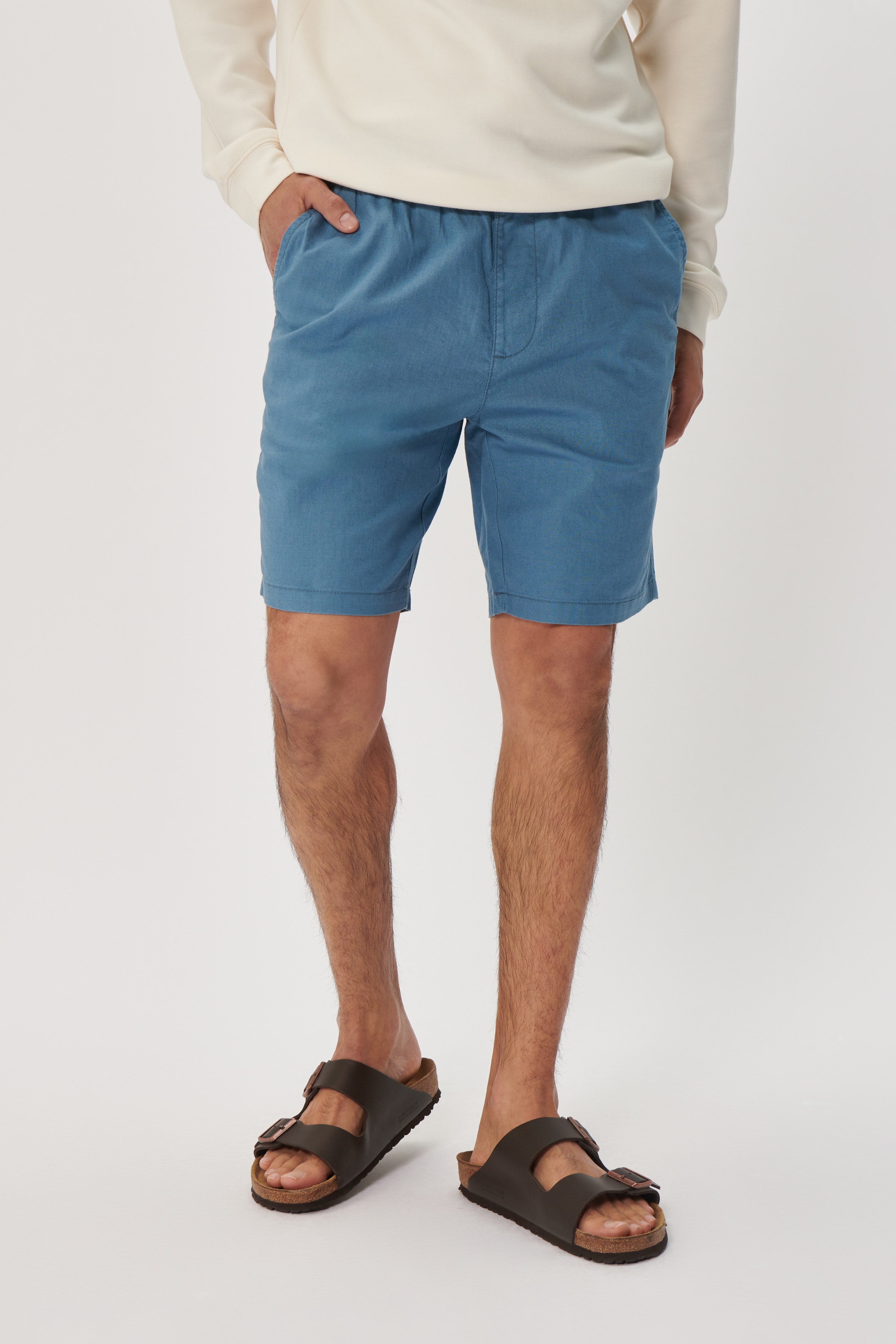 MAbarton linen shorts LOOKBOOK FRONT 30206032-184020