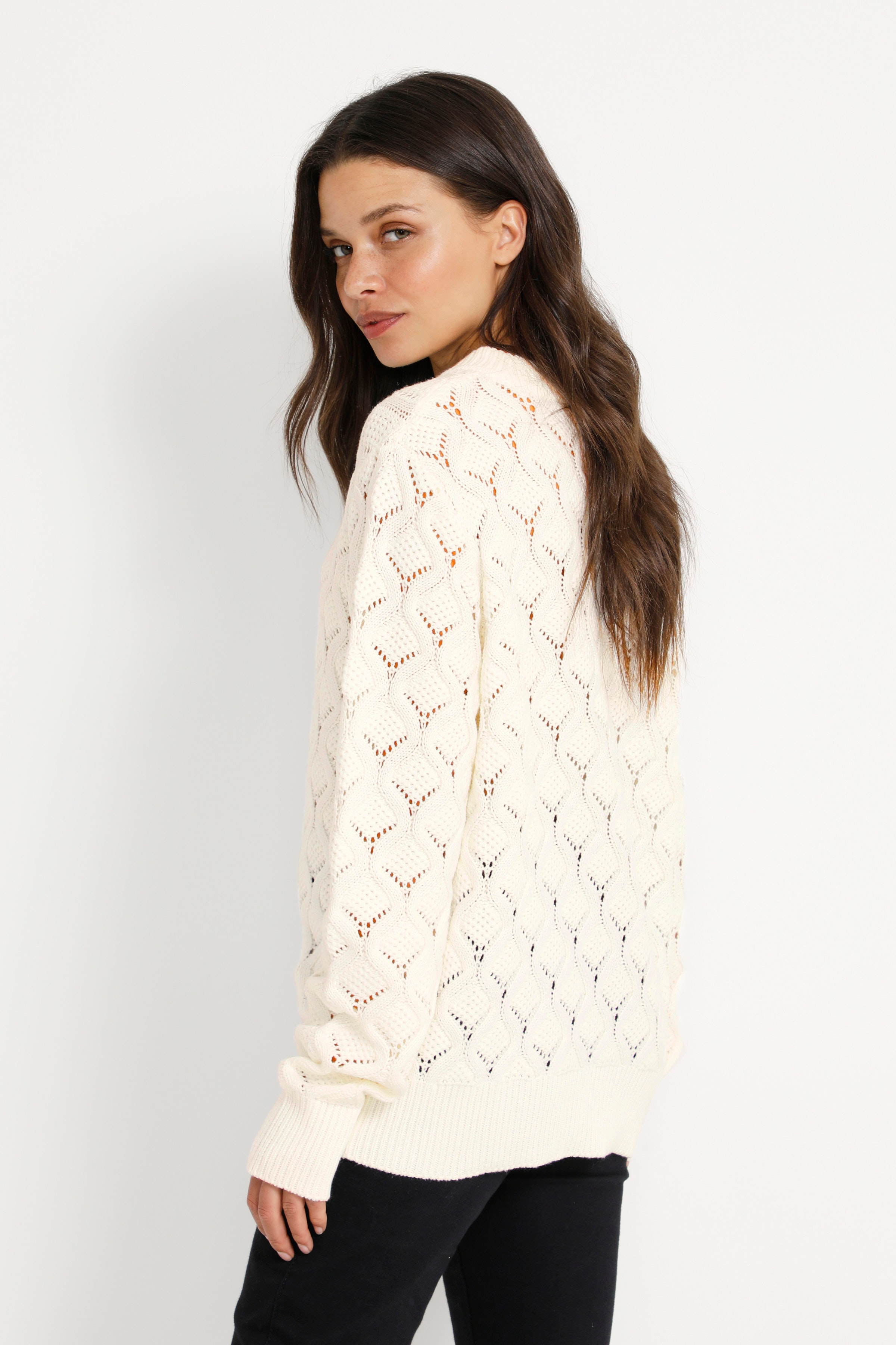 KAkaren Pullover LOOKBOOK BACK 10506631-110602