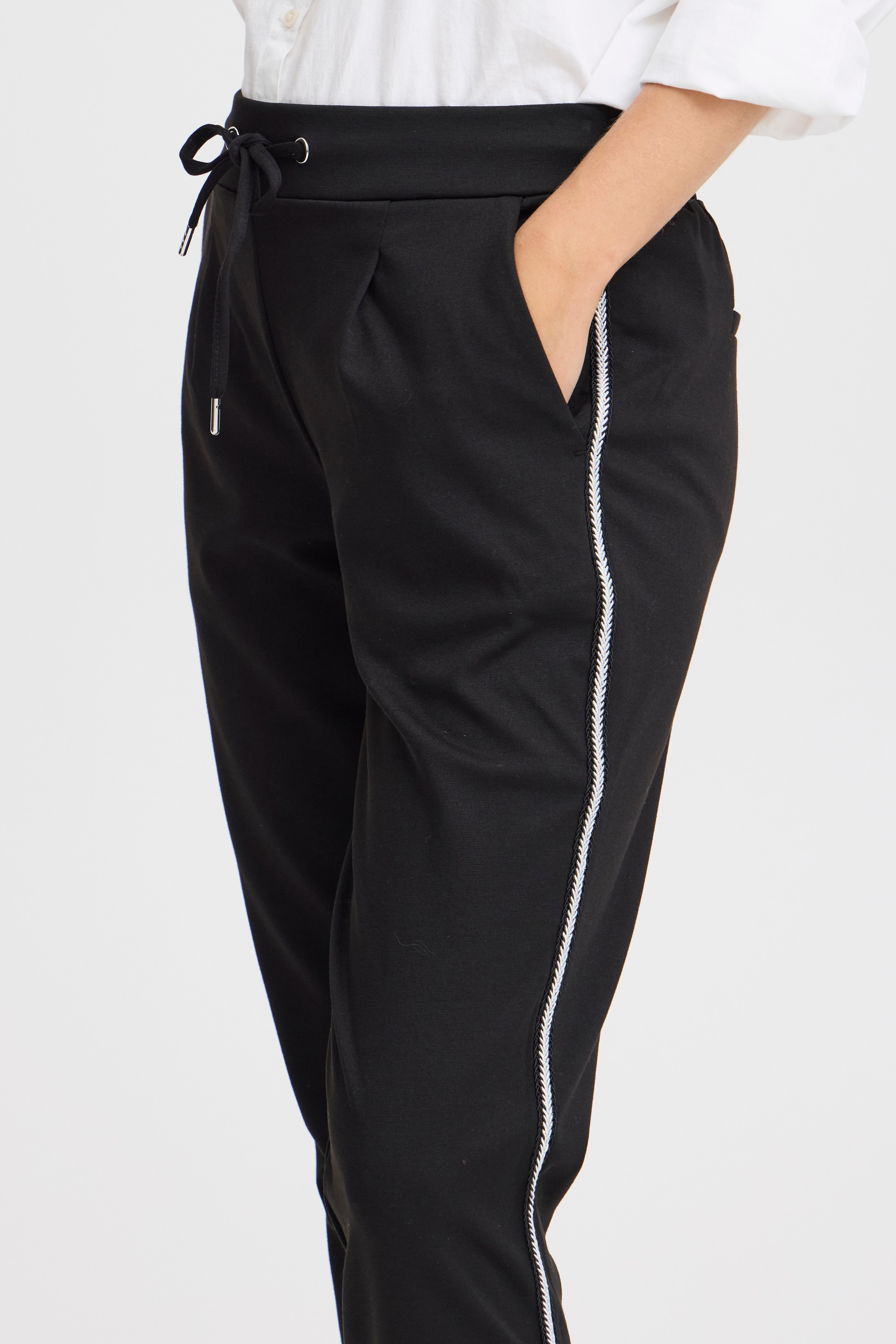 BYRIZETTA Hose LOOKBOOK DETAIL 20815993-200451