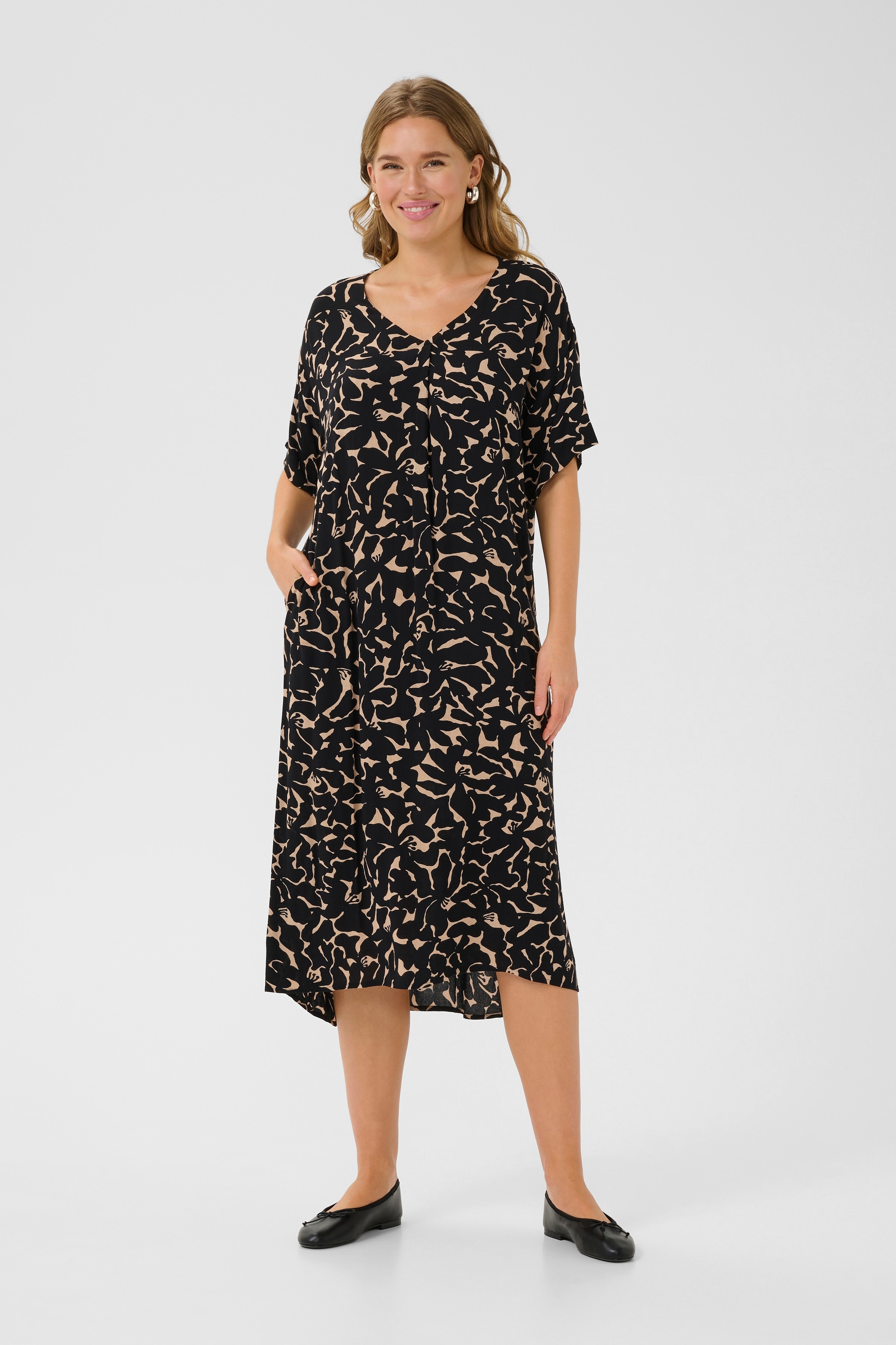 BPisabella Klänning LOOKBOOK FRONT 10590916-107876B