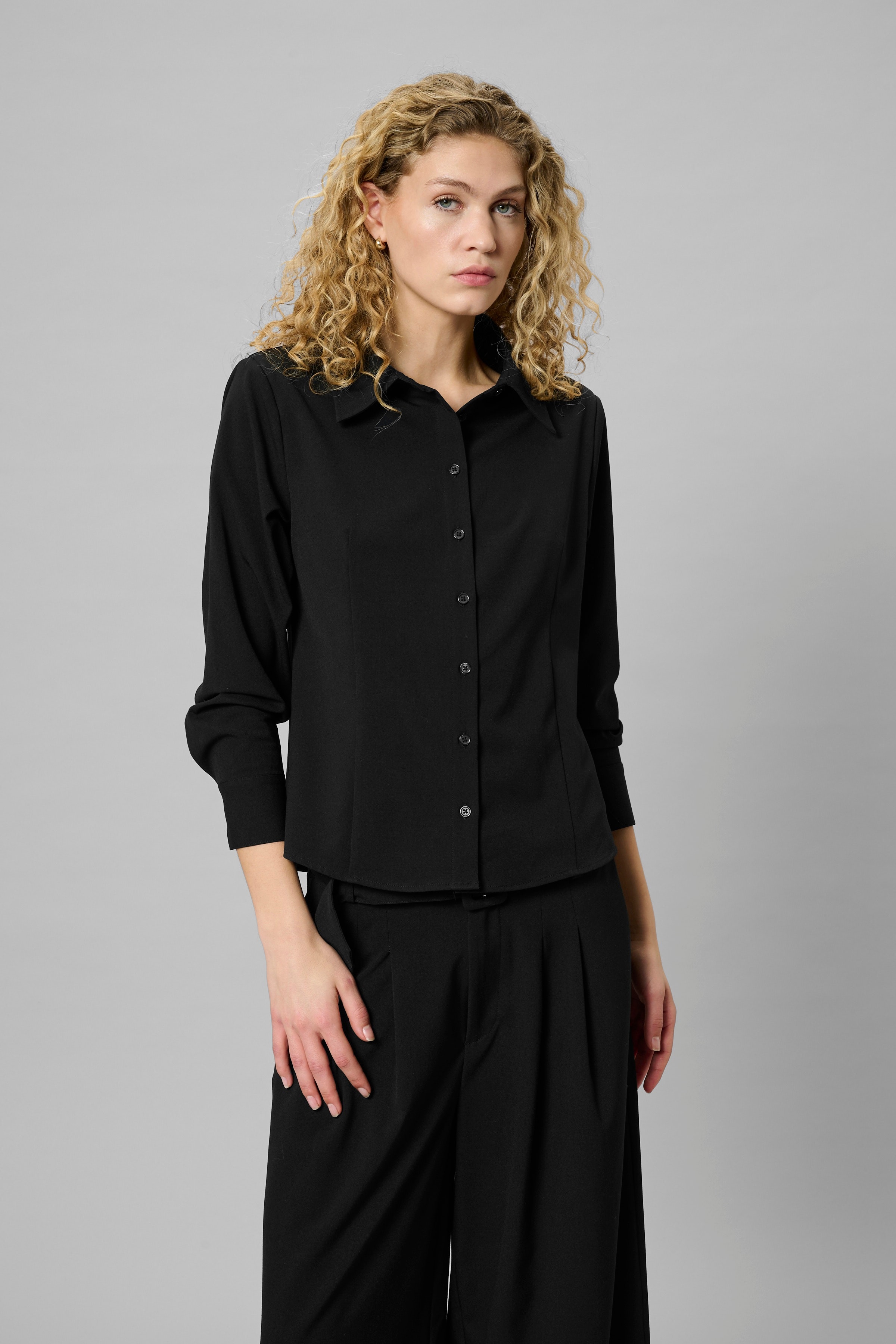 MWHace Shirt LOOKBOOK FRONT 10705333-100031