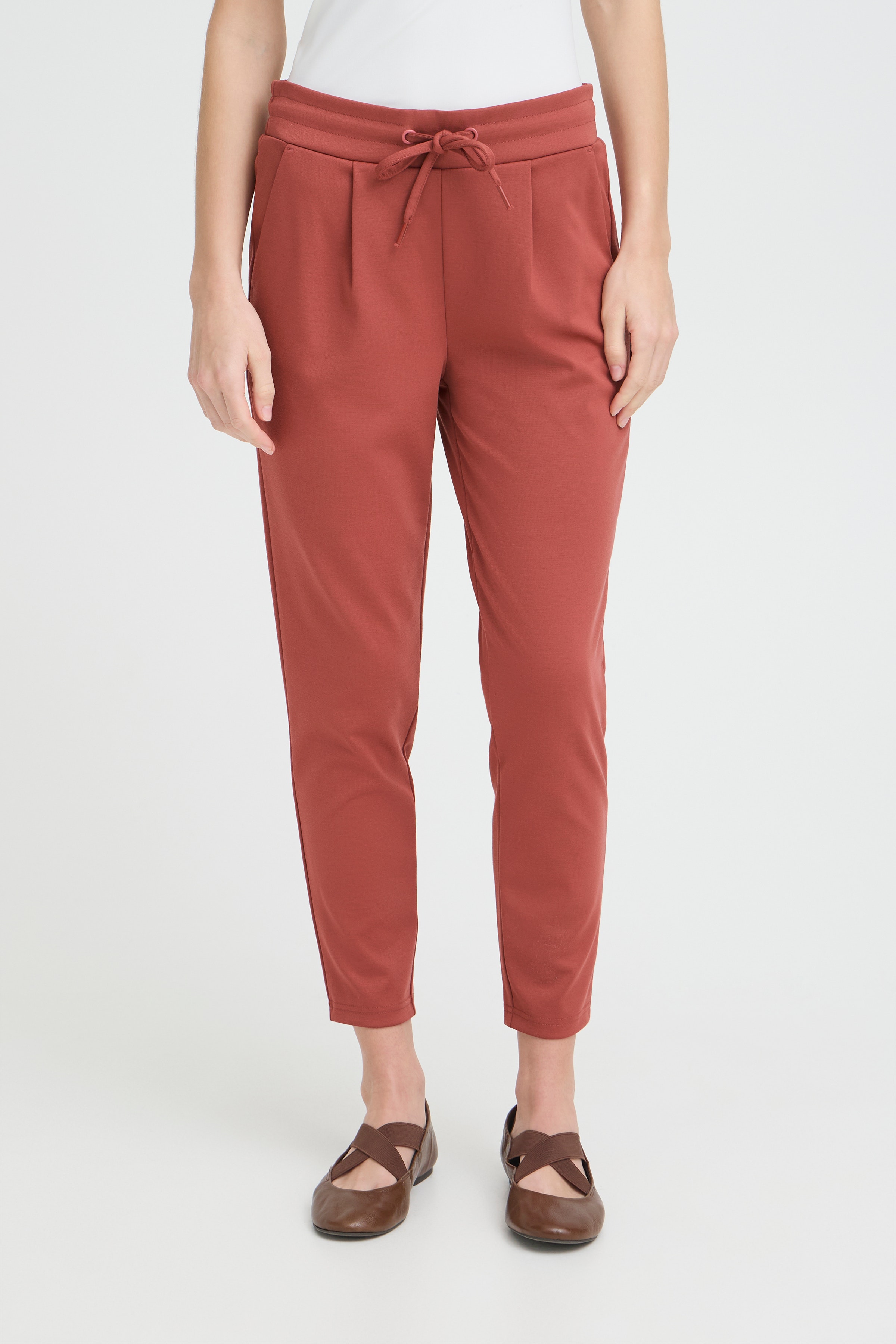 IHKATE Hose LOOKBOOK FRONT 20104757-191533