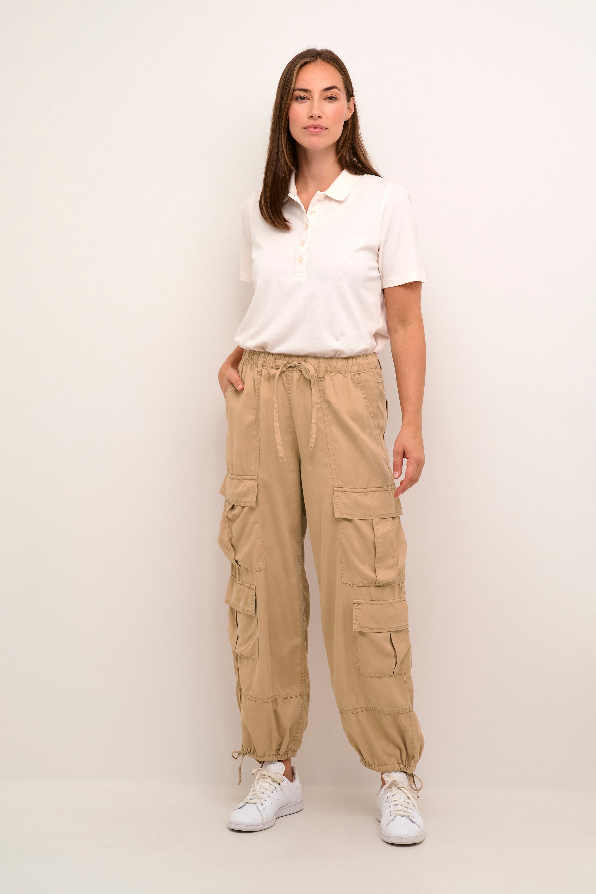 CUcarisa Cargo pants LOOKBOOK FRONT 50110492-161212