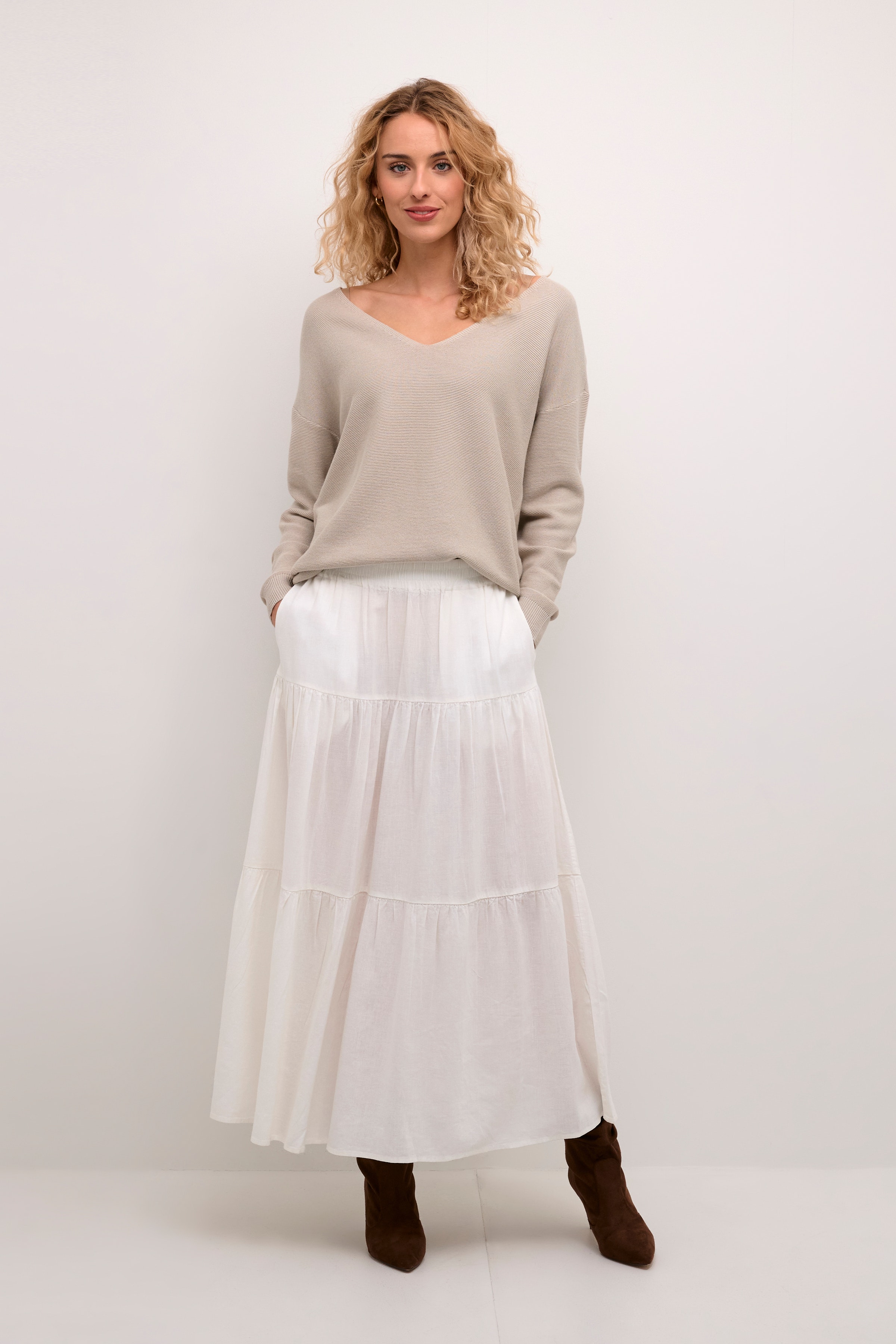 CRVente Linen skirt LOOKBOOK FRONT 10613196-110602