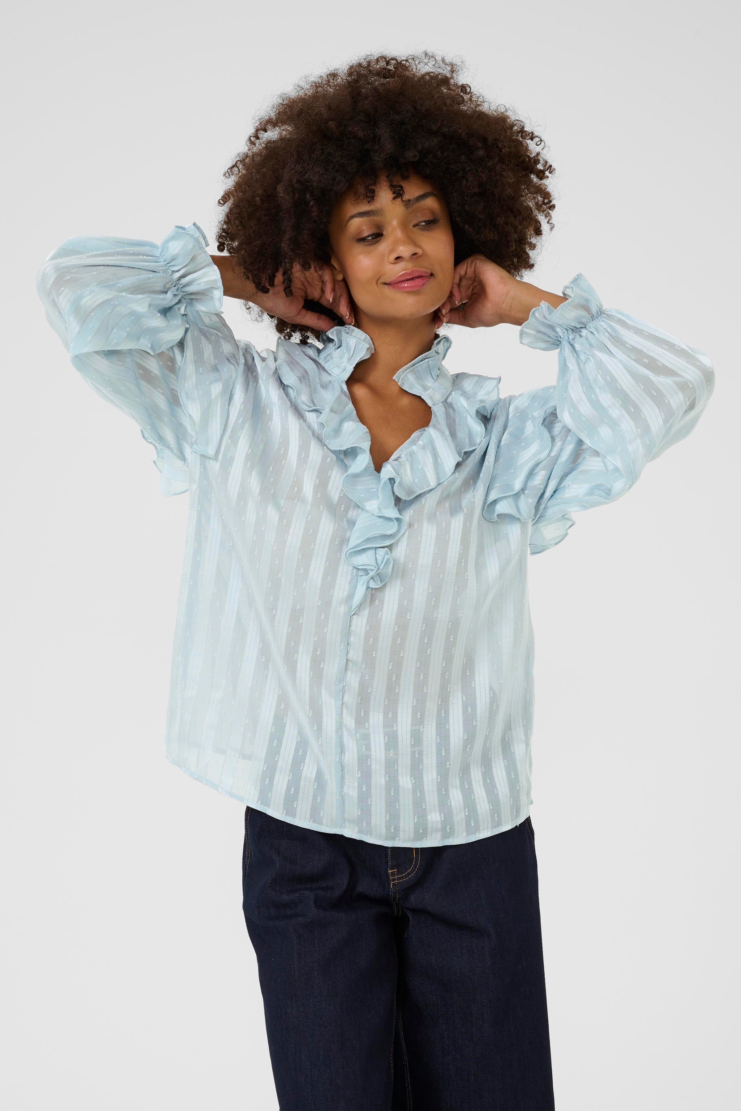 CUflowy Bluse LOOKBOOK FRONT 50112302-153919