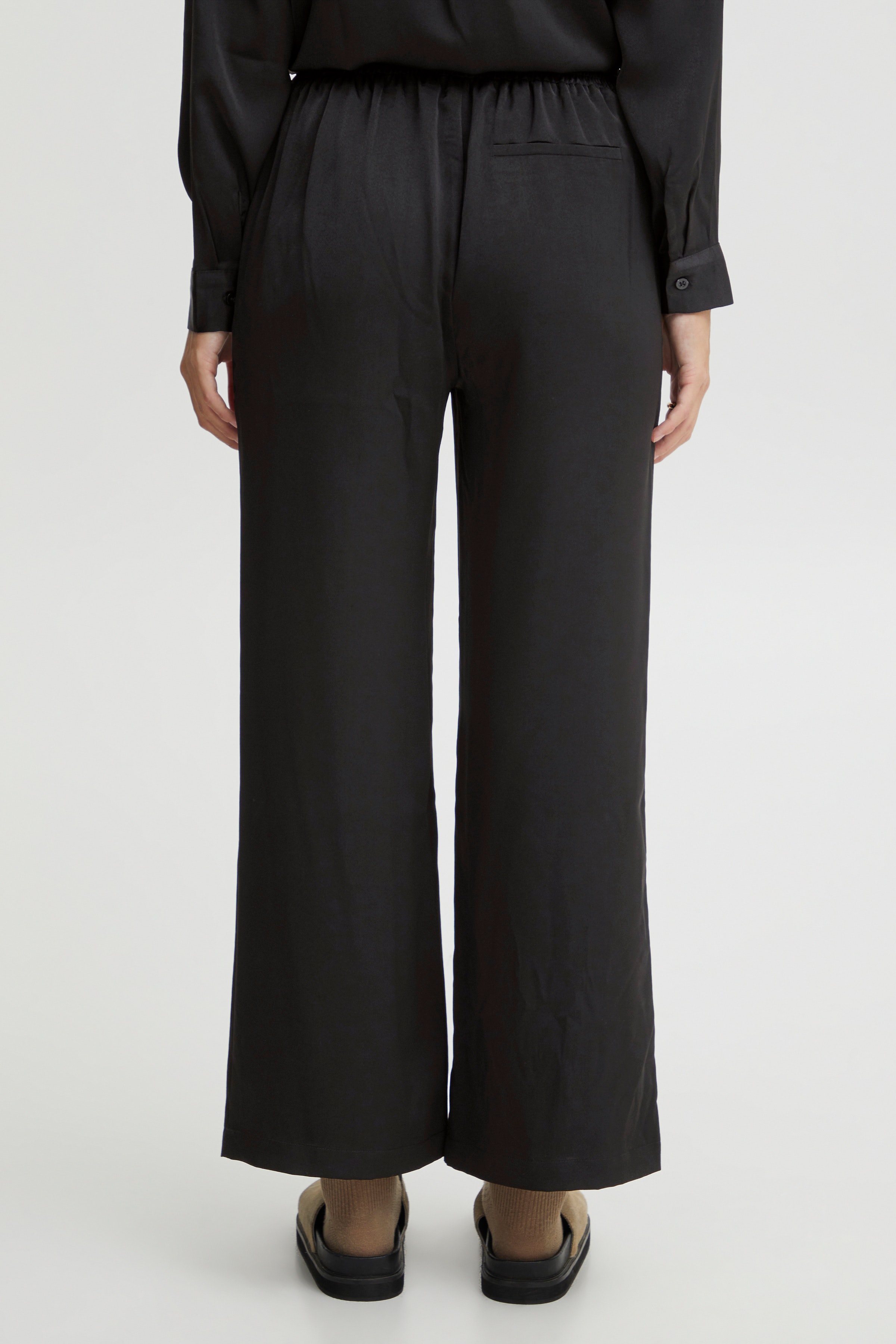 IXNALAN Hose LOOKBOOK BACK 20117656-194008