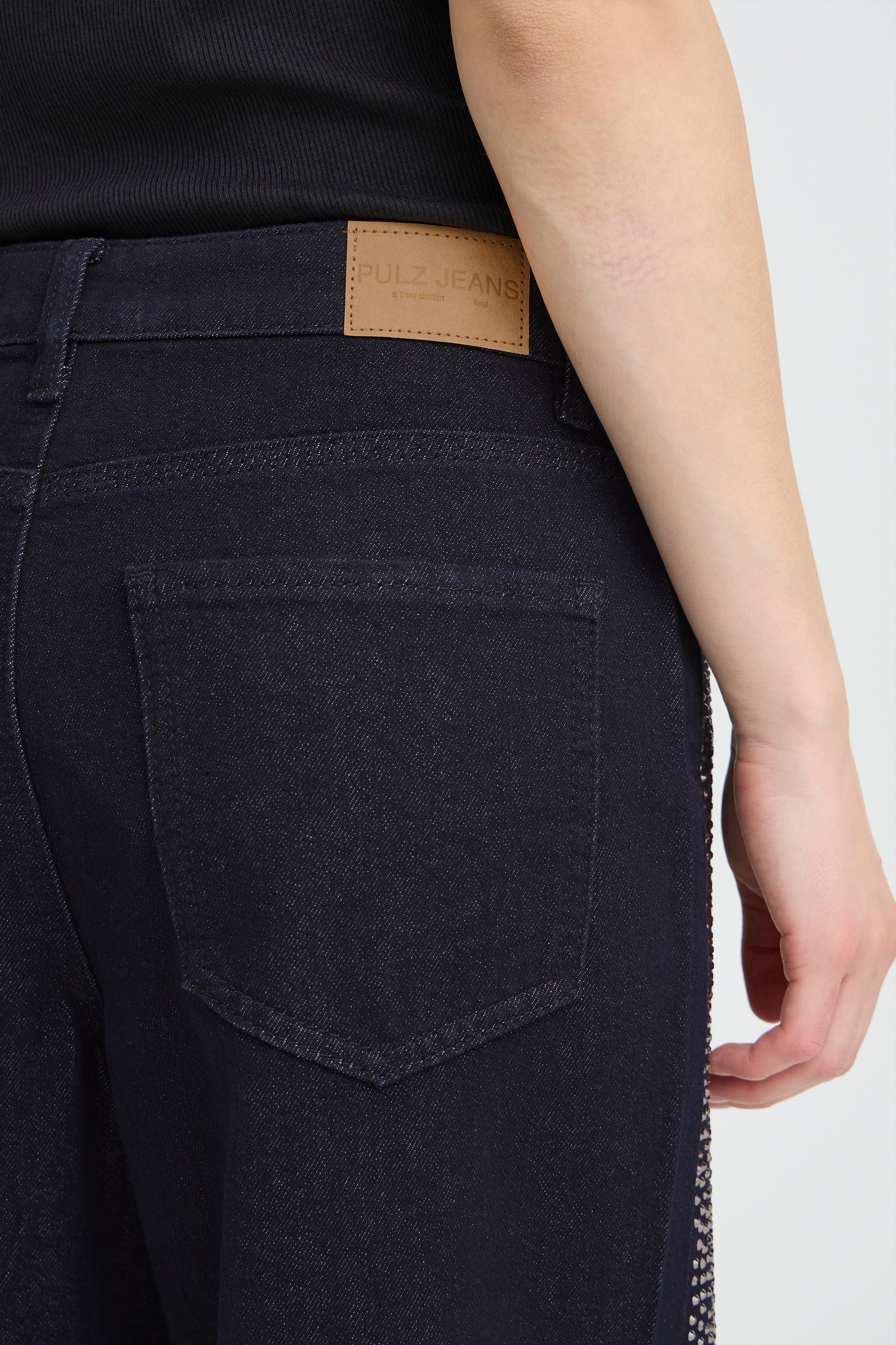 PZGALLERY Jeans LOOKBOOK DETAIL 50209244-200002