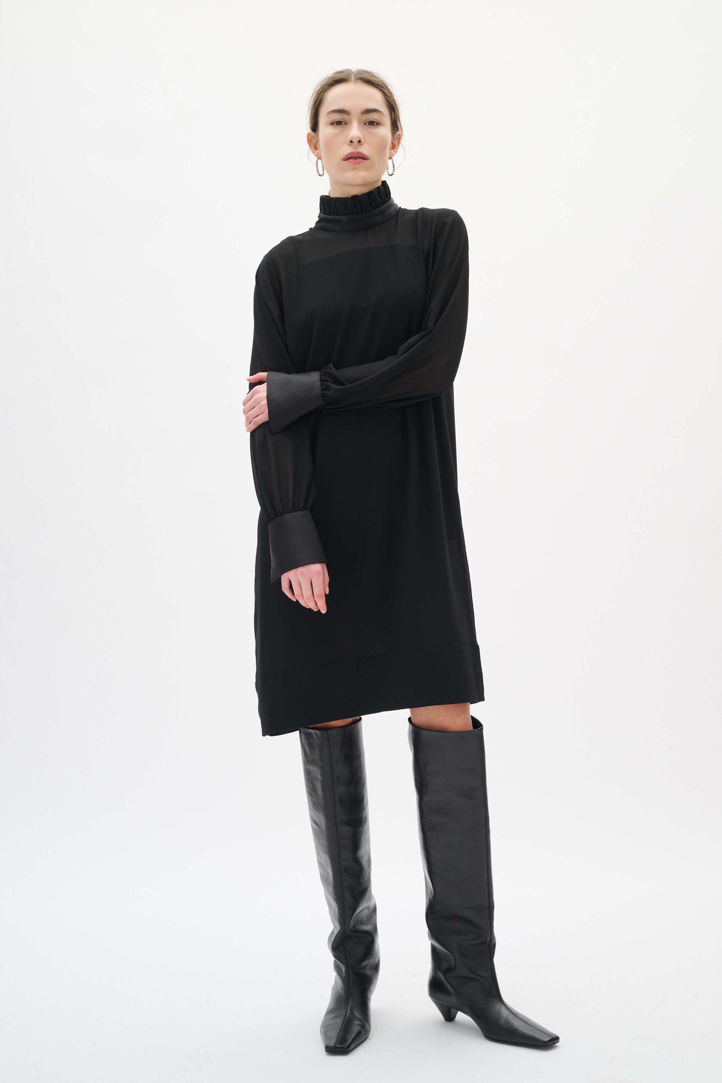 DARIAIW Klänning LOOKBOOK FRONT 30112027-194008