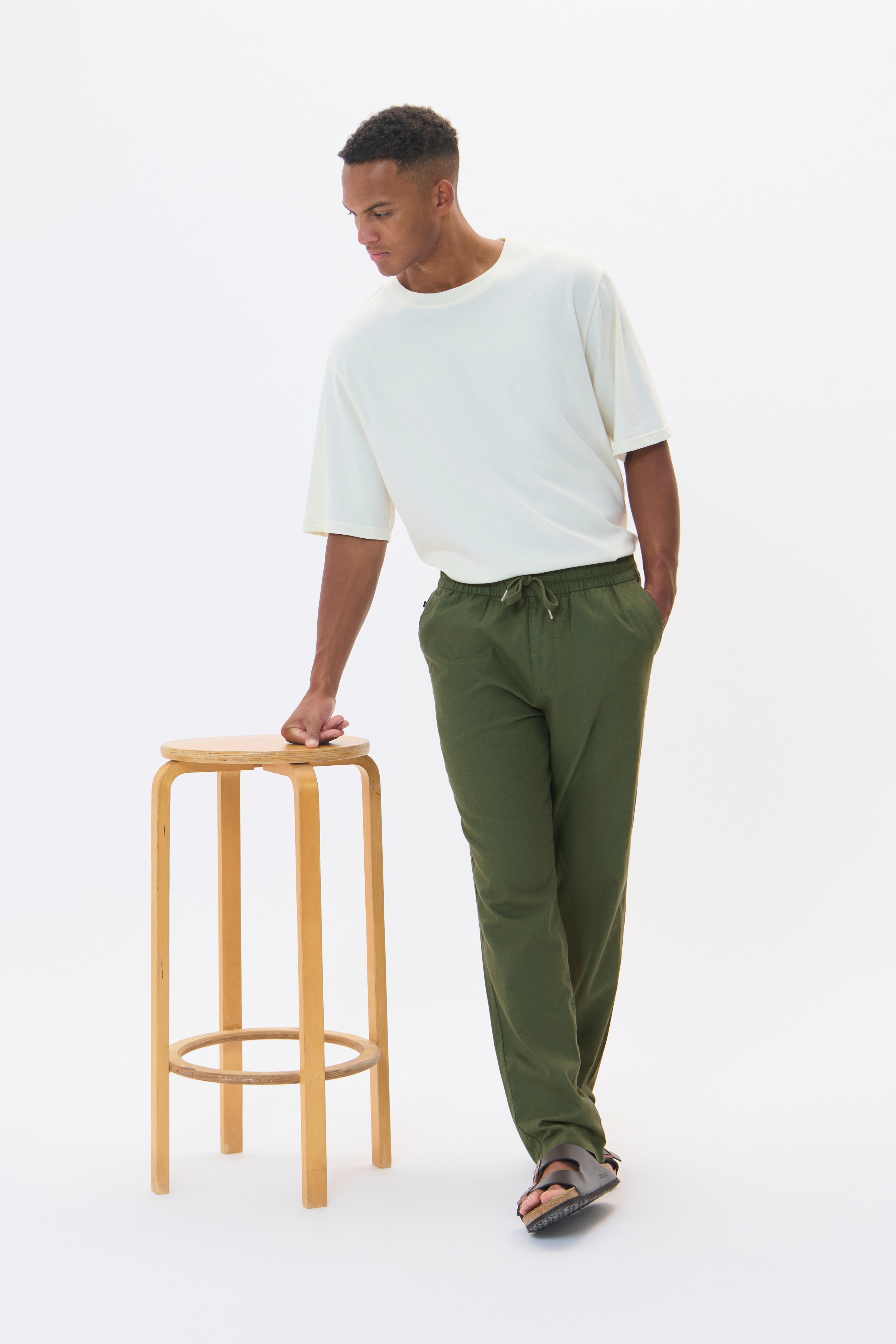 MAbarton linen trousers LOCATION NONE 30206031-190309