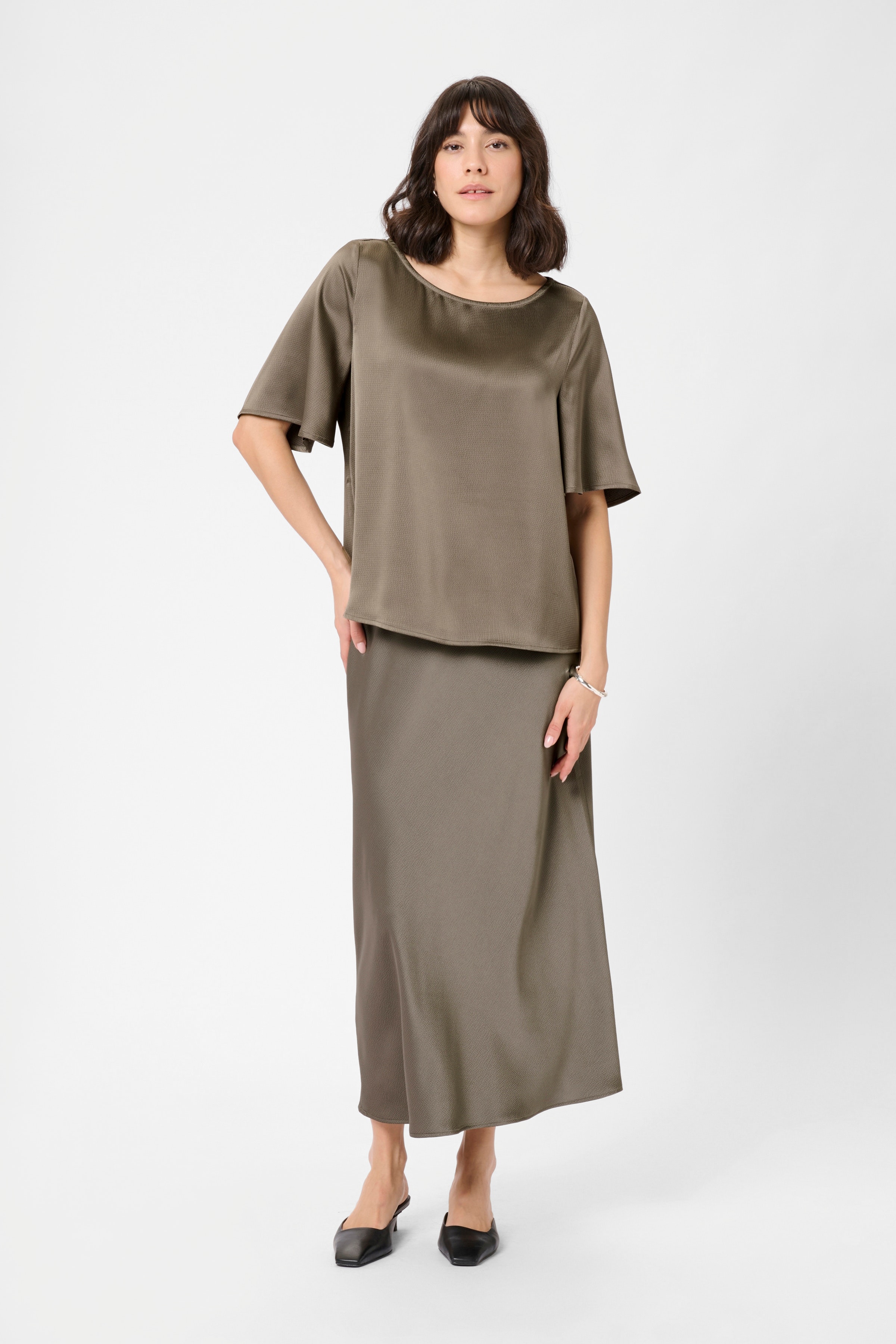 KAlotte Skjørt LOOKBOOK FRONT 10508853-190808