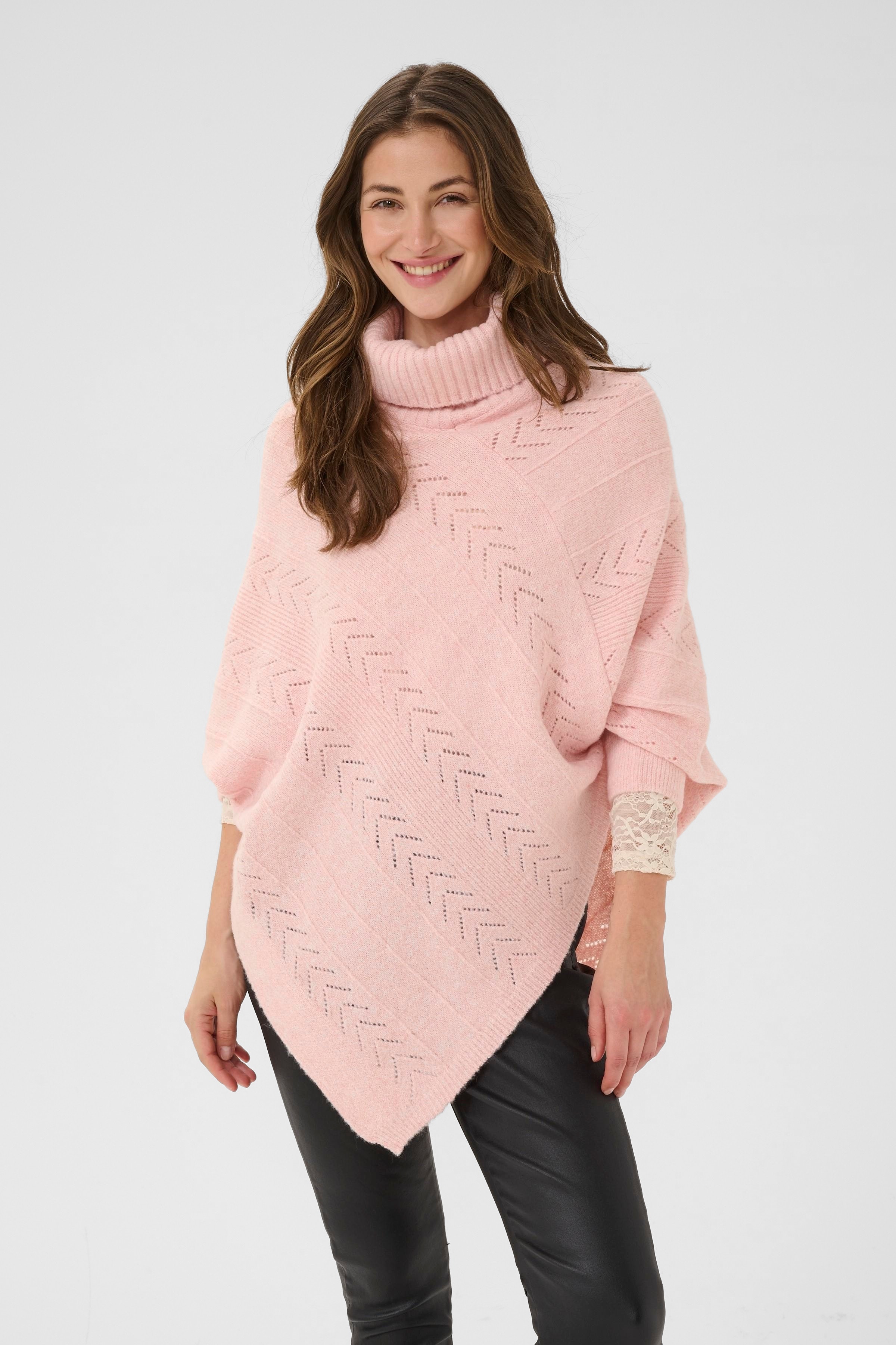 CRHoliday Poncho LOOKBOOK FRONT 10612387-1515111