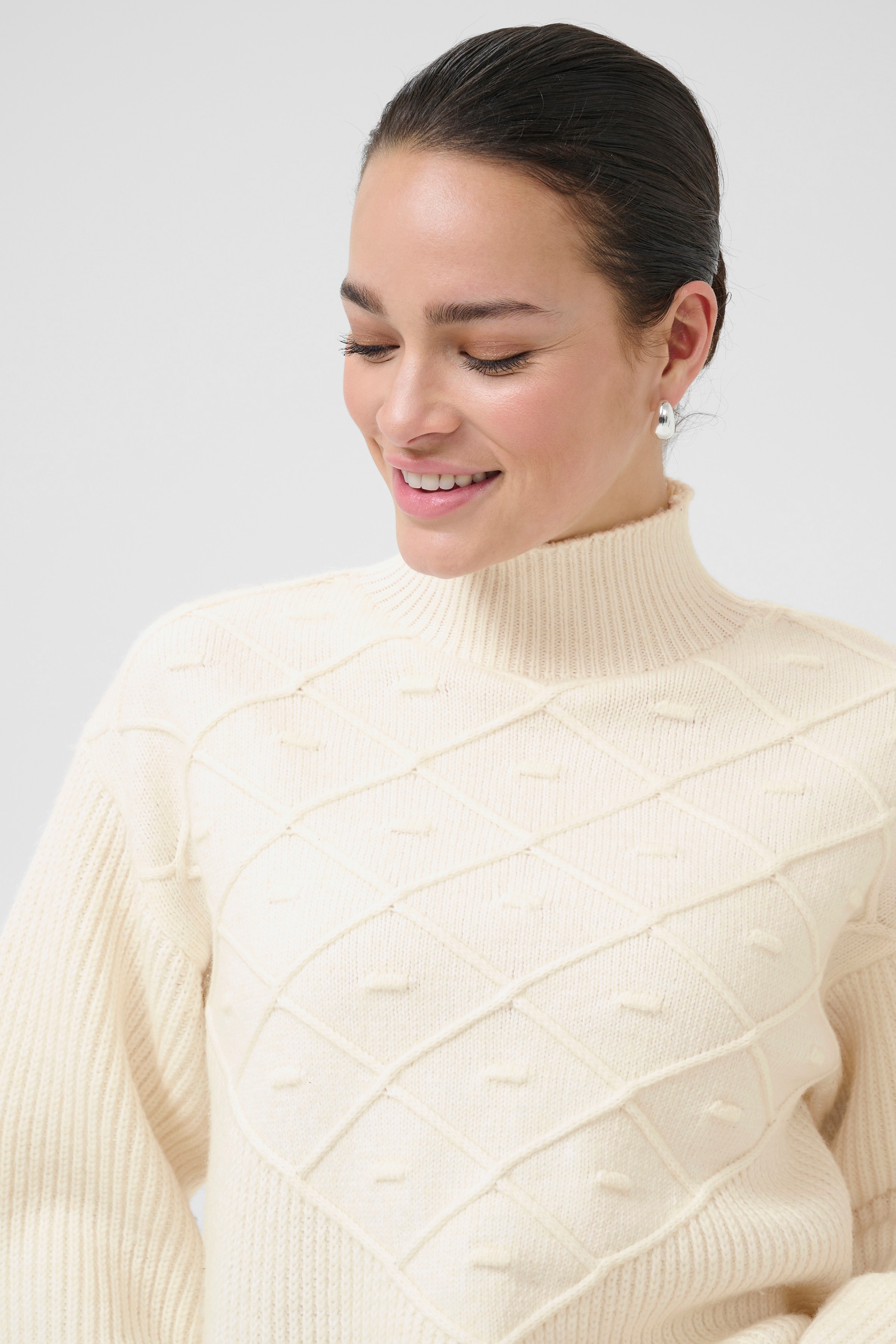 KAmaddie Pullover LOOKBOOK DETAIL 10510455-110602