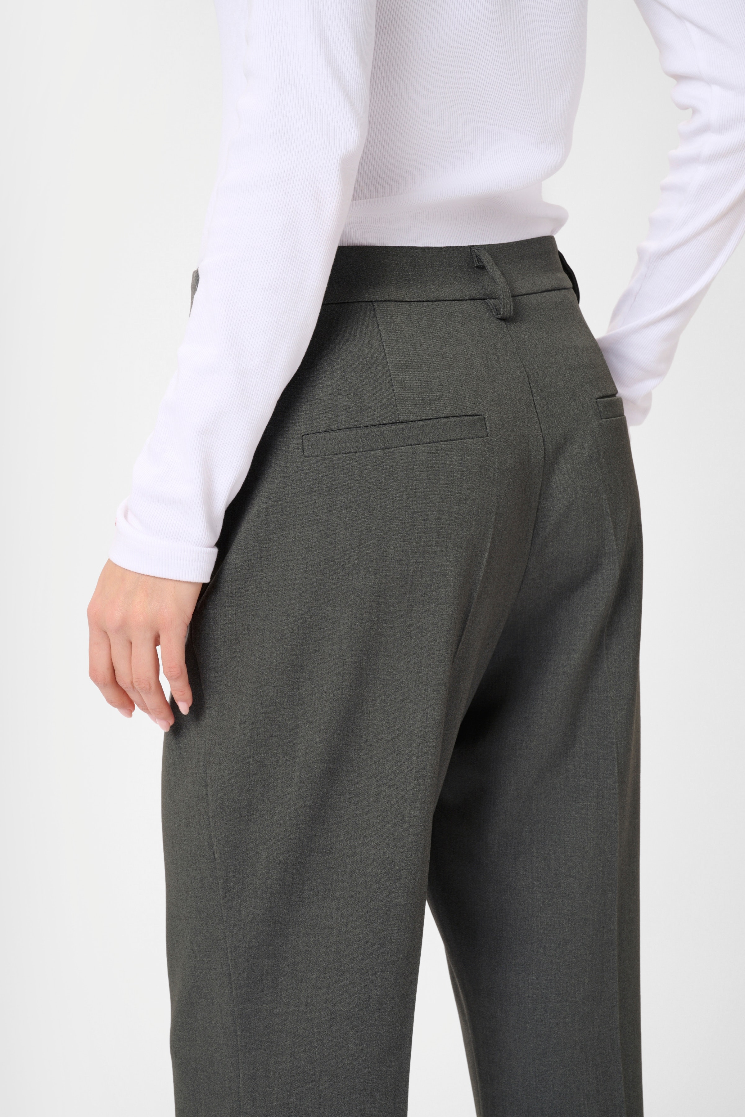 KAollie Bukser LOOKBOOK DETAIL 10510950-100123