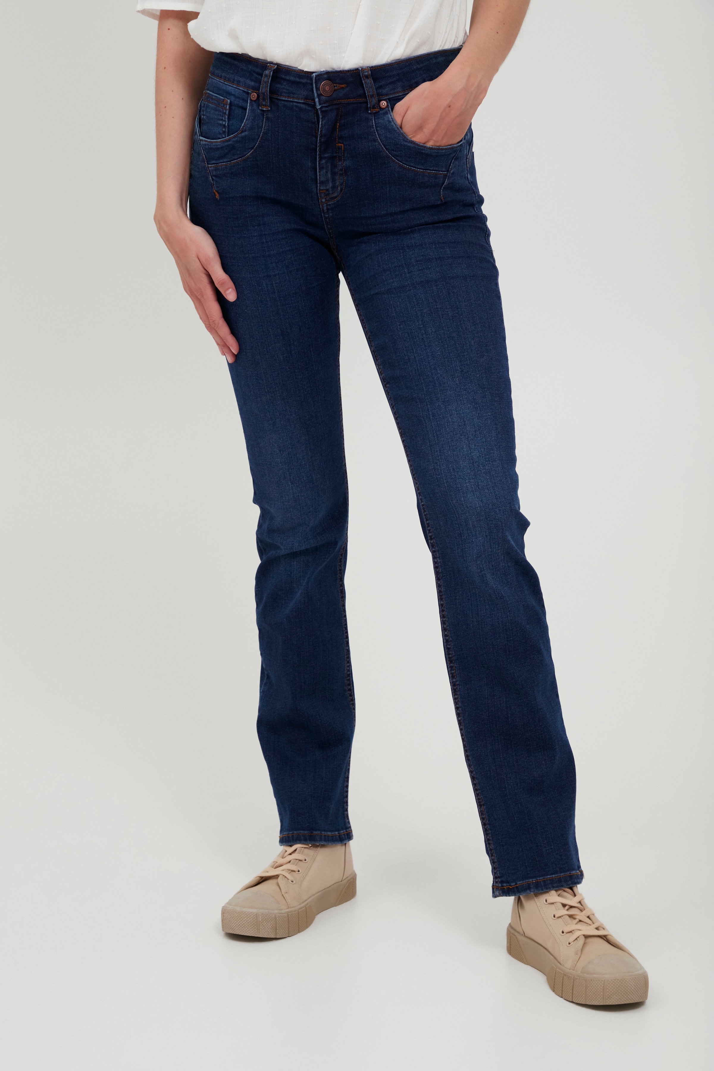 FROVER Jeans LOOKBOOK FRONT 20608352-200070