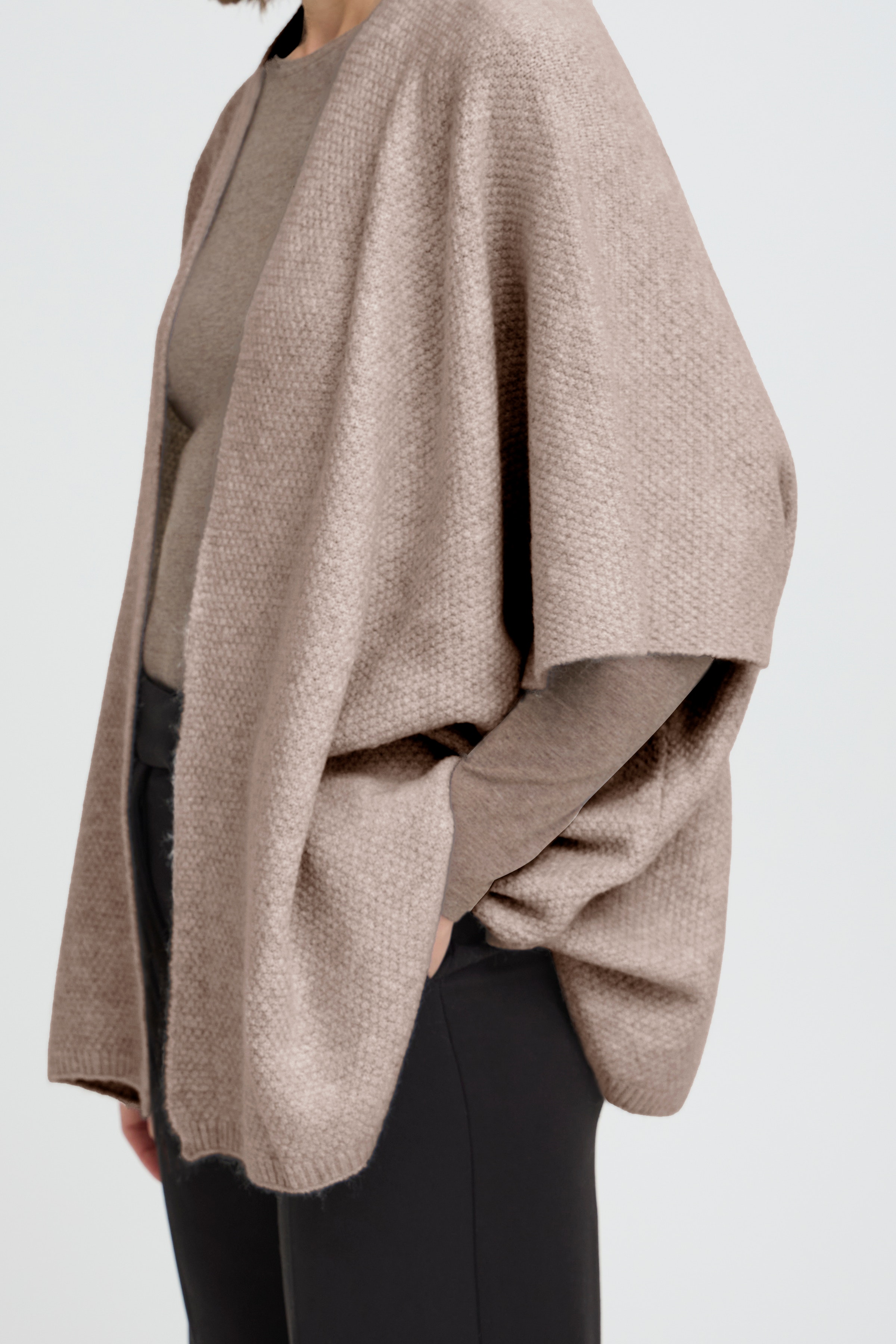 BYVILKO Kappe LOOKBOOK DETAIL 20817254-1613051