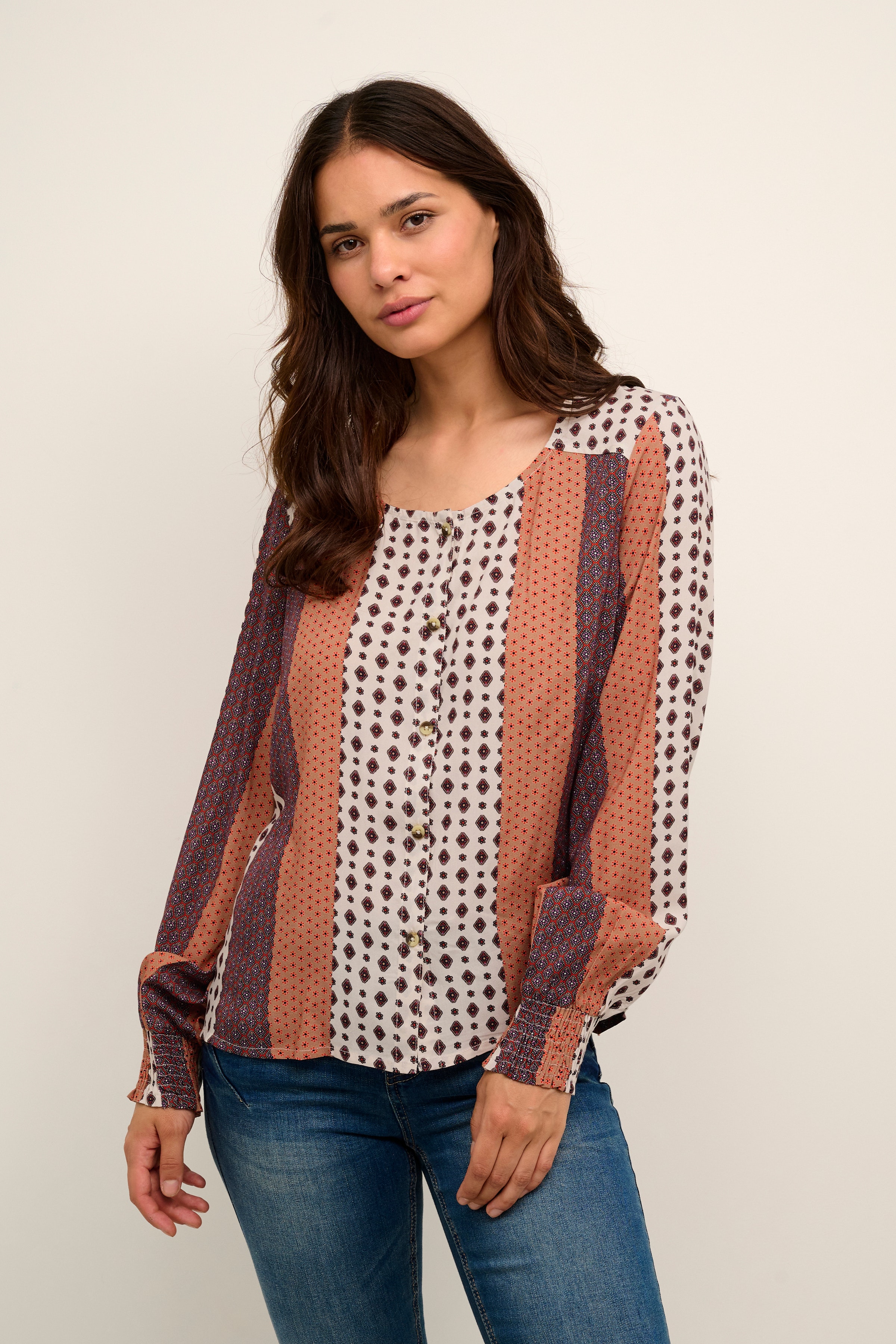 CRMagda Bluse LOOKBOOK FRONT 10610269-103965