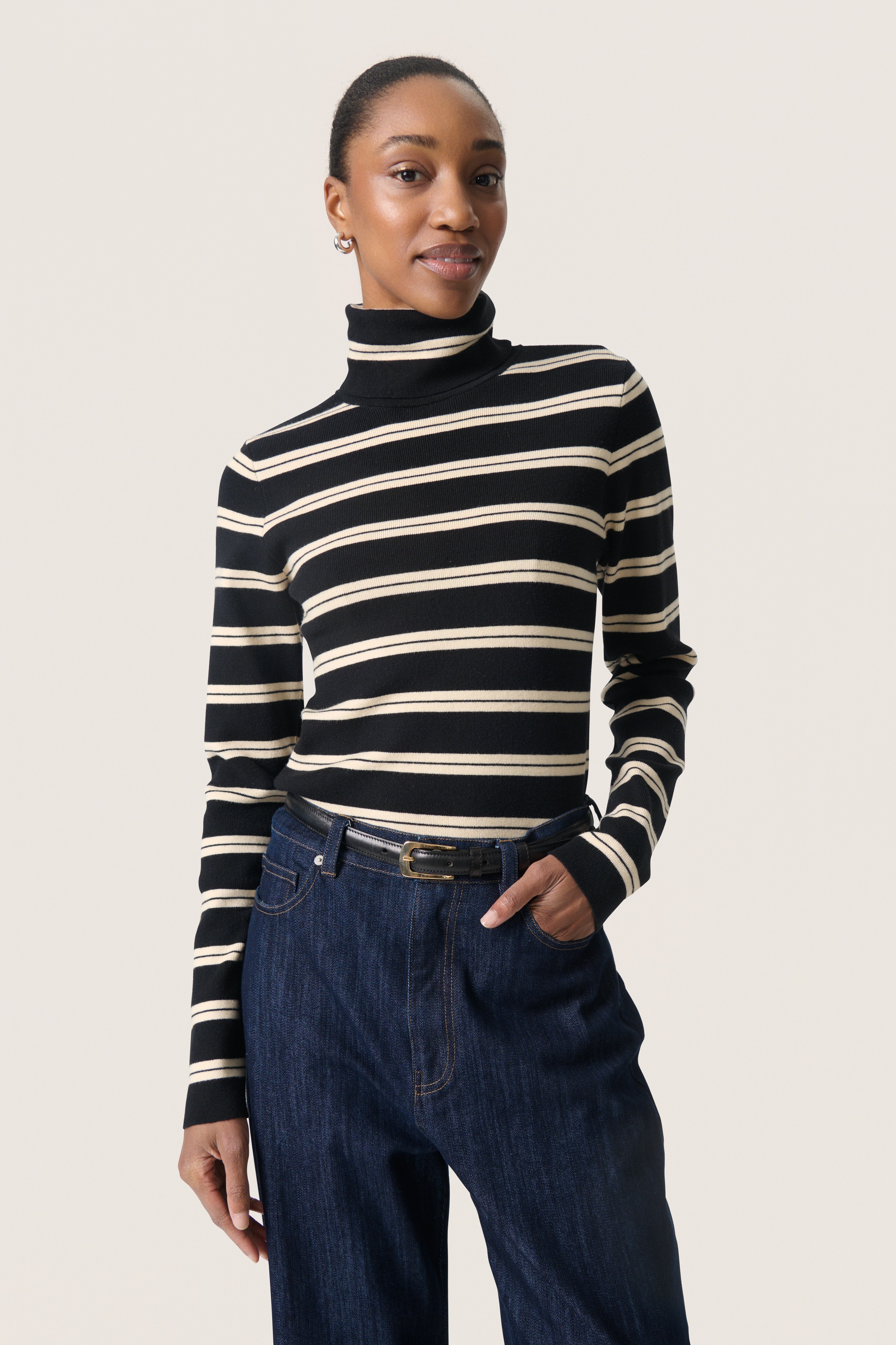 SLSpina Pullover LOOKBOOK FRONT 30407690-304129