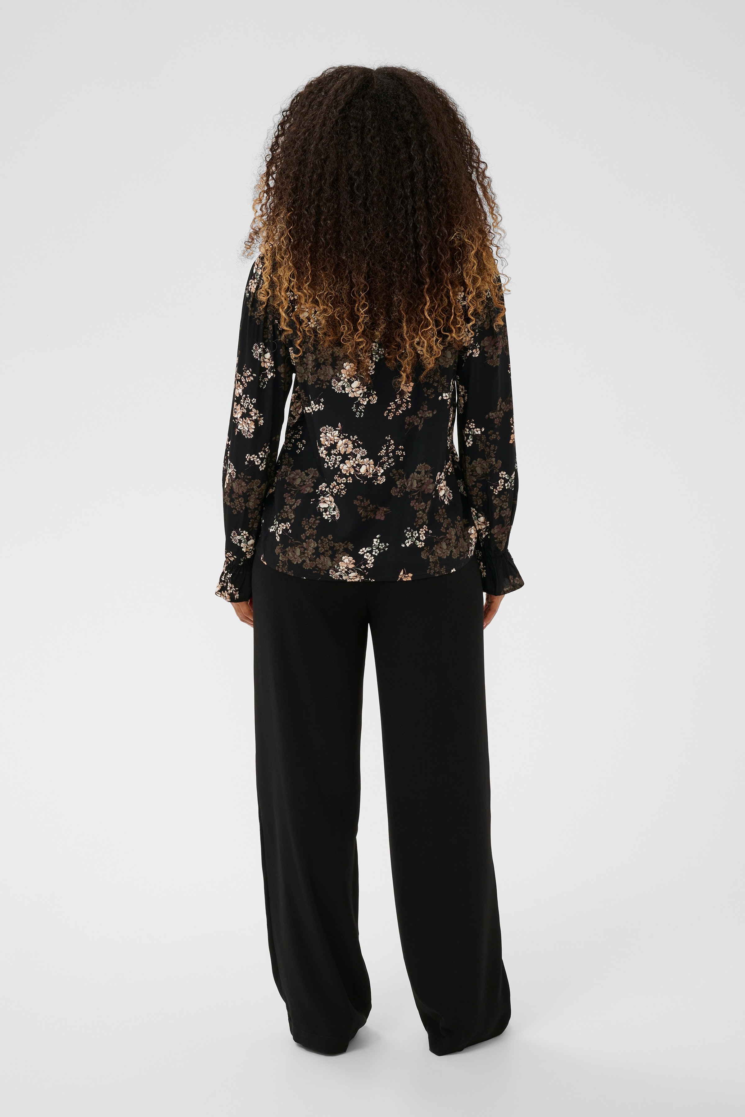 CRAlora Blouse LOOKBOOK BACK 10613997-107820