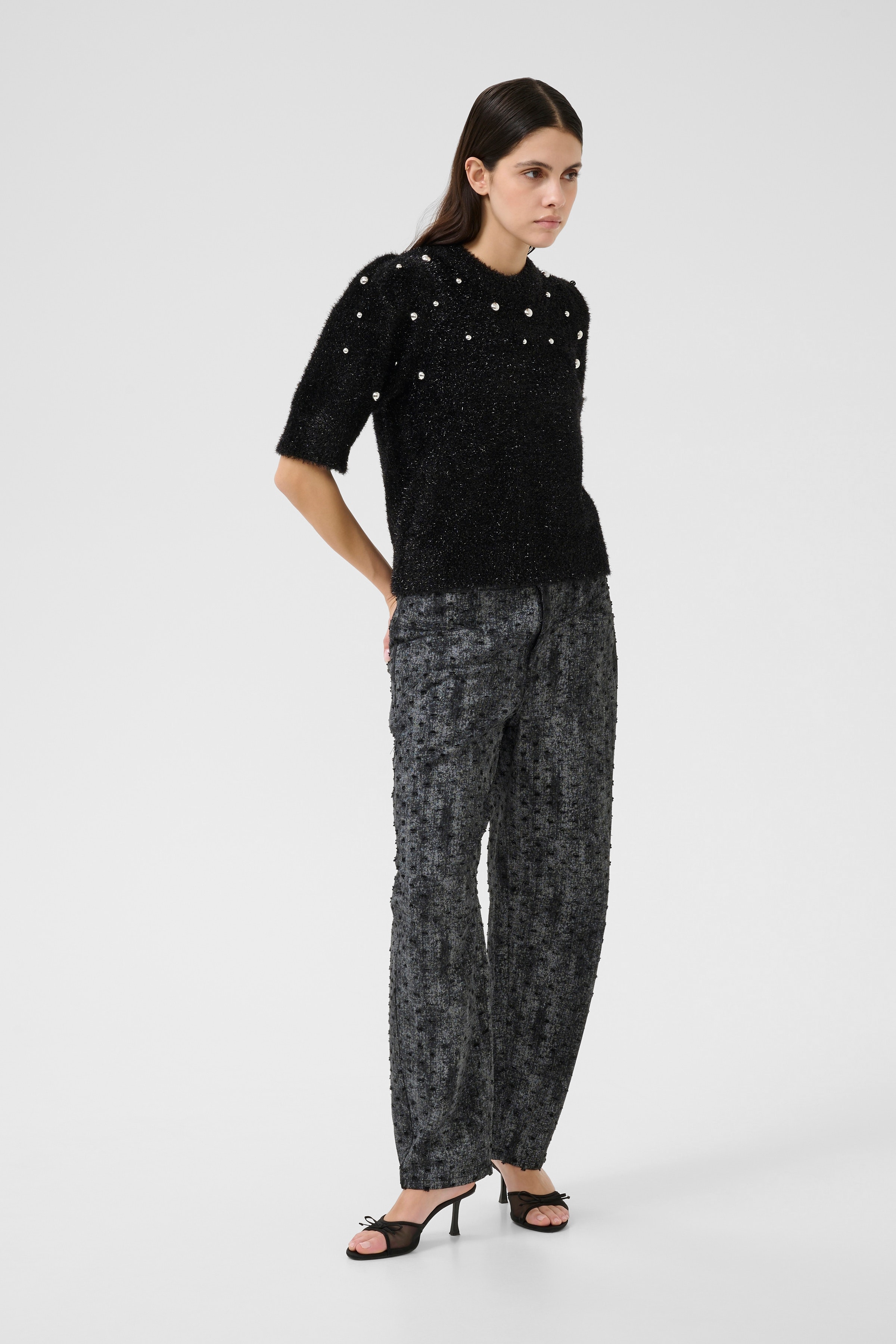 KBCelia Pullover LOOKBOOK FRONT 10105737-194008