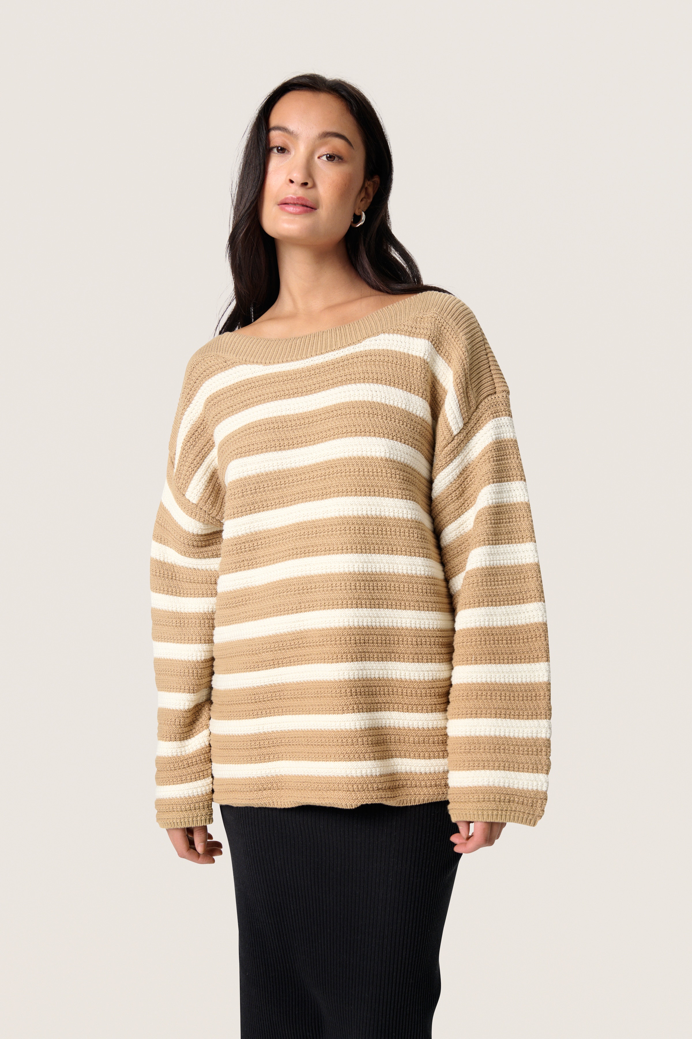 SLSusanna Pullover LOOKBOOK FRONT 30408299-303719