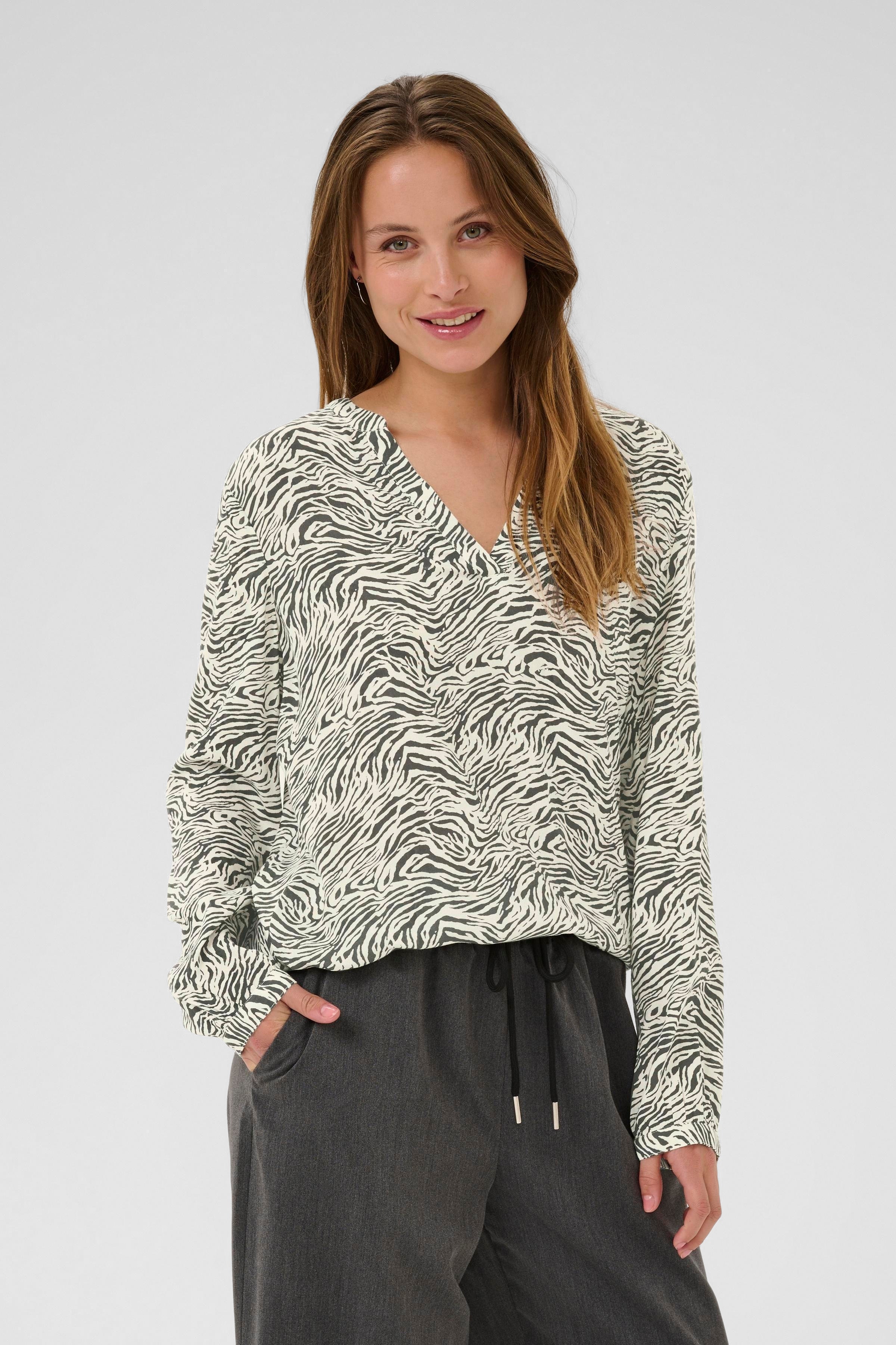 KAditte Top LOOKBOOK FRONT 10507919-108215