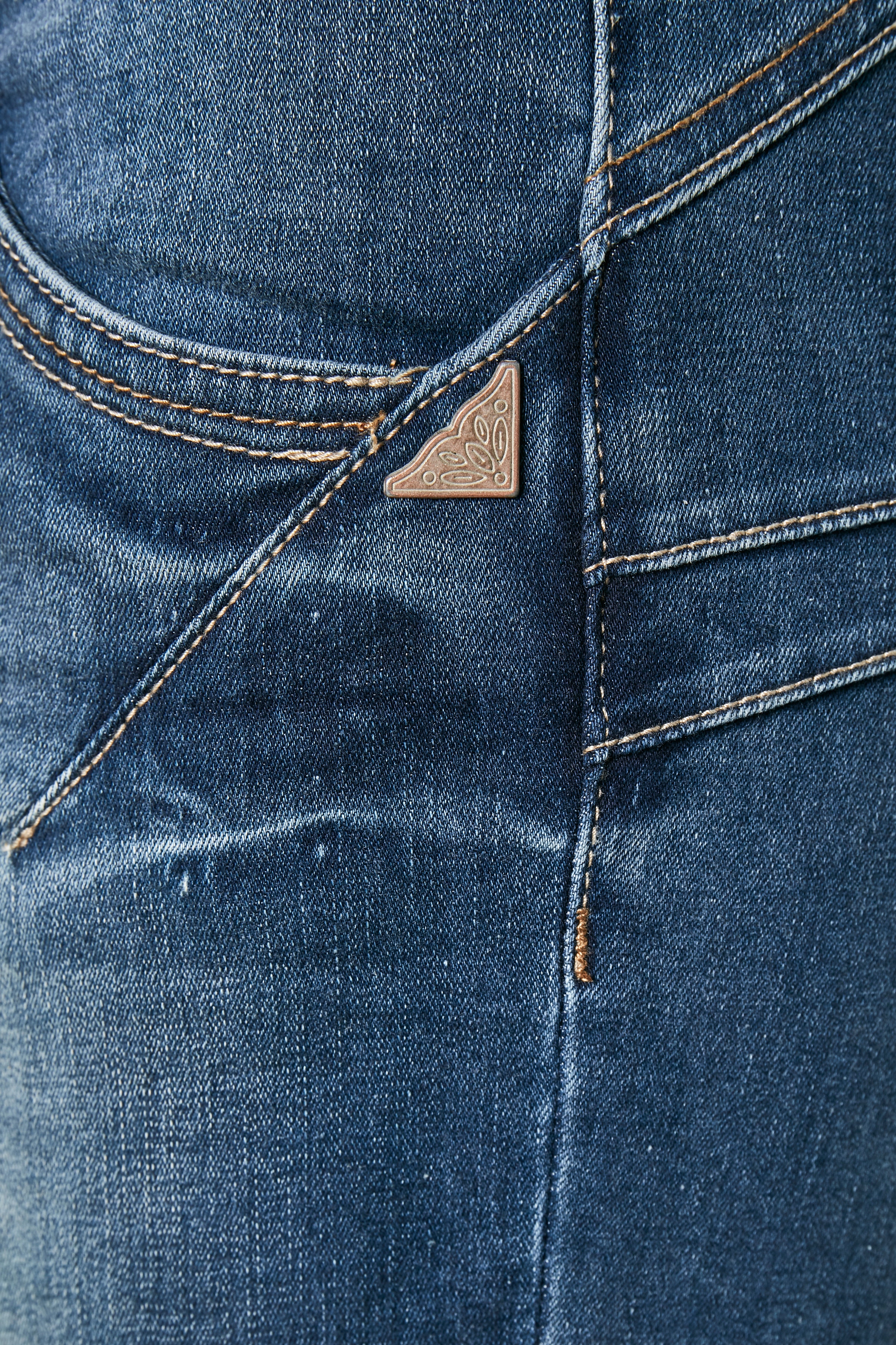 CRAmalie Jeans - Shape Fit

 PACK DETAIL 10604221-62505