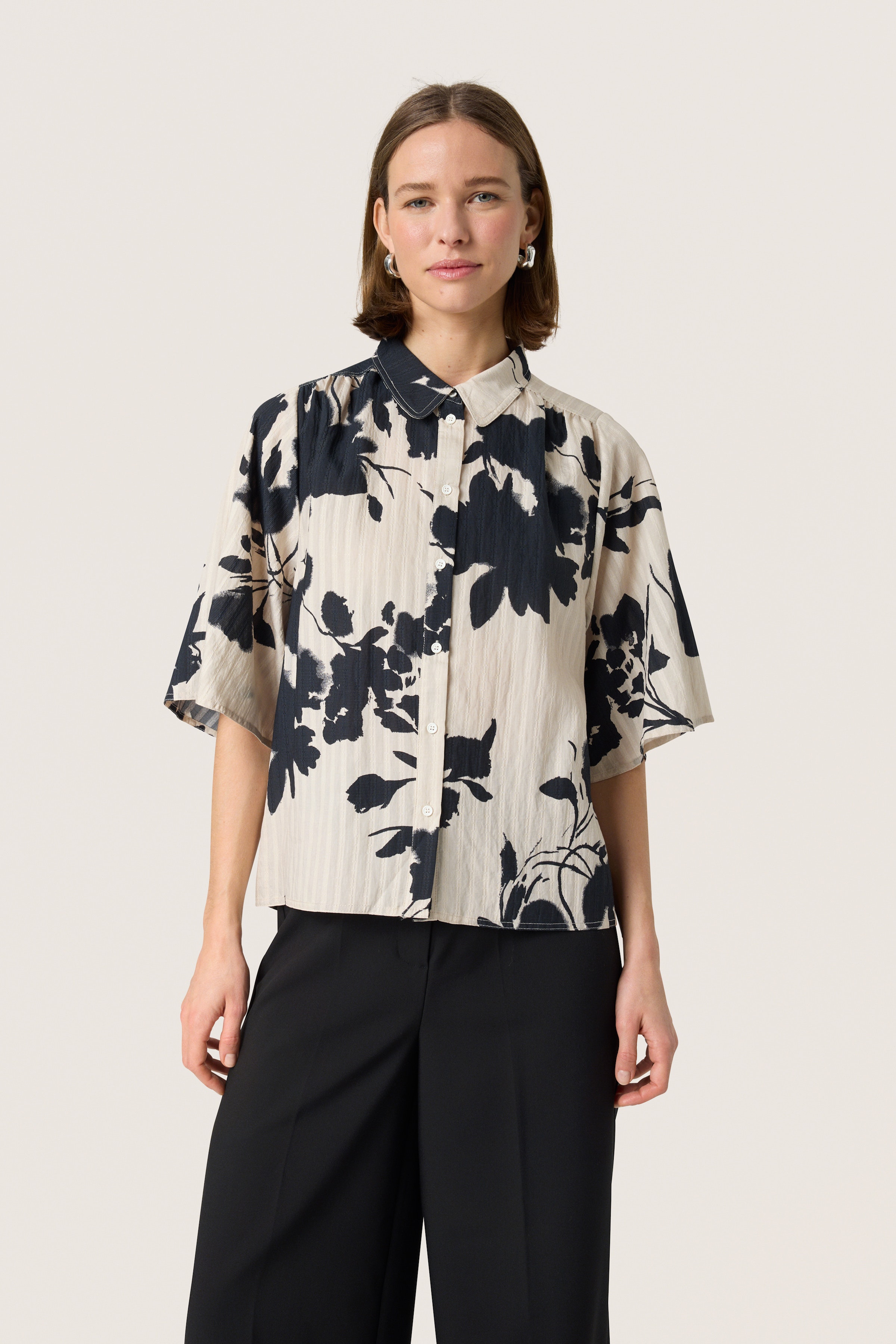 SLDaria Skjorte LOOKBOOK FRONT 30408435-303944