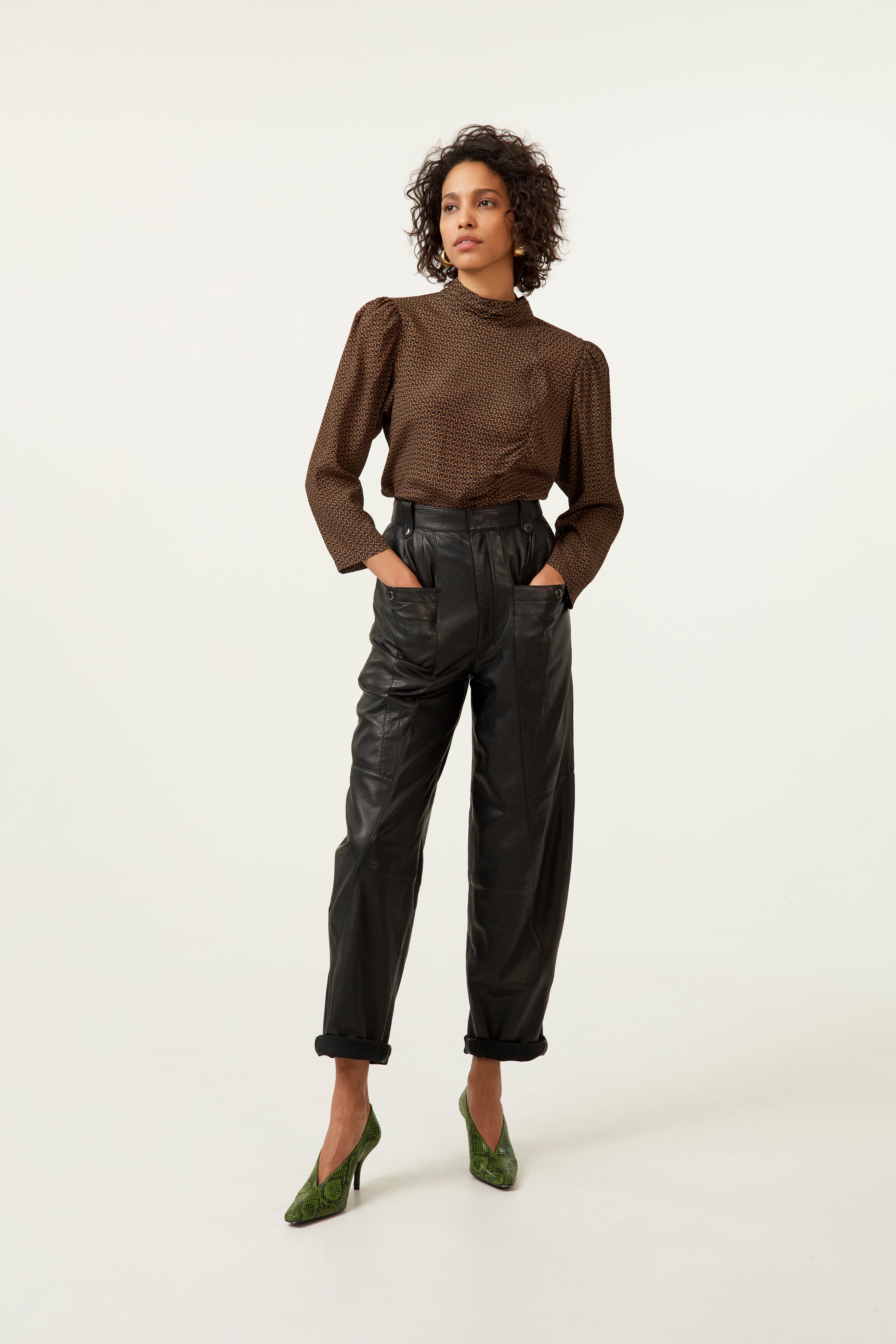 ElayGZ Bluse LOOKBOOK FRONT 10904791-100606