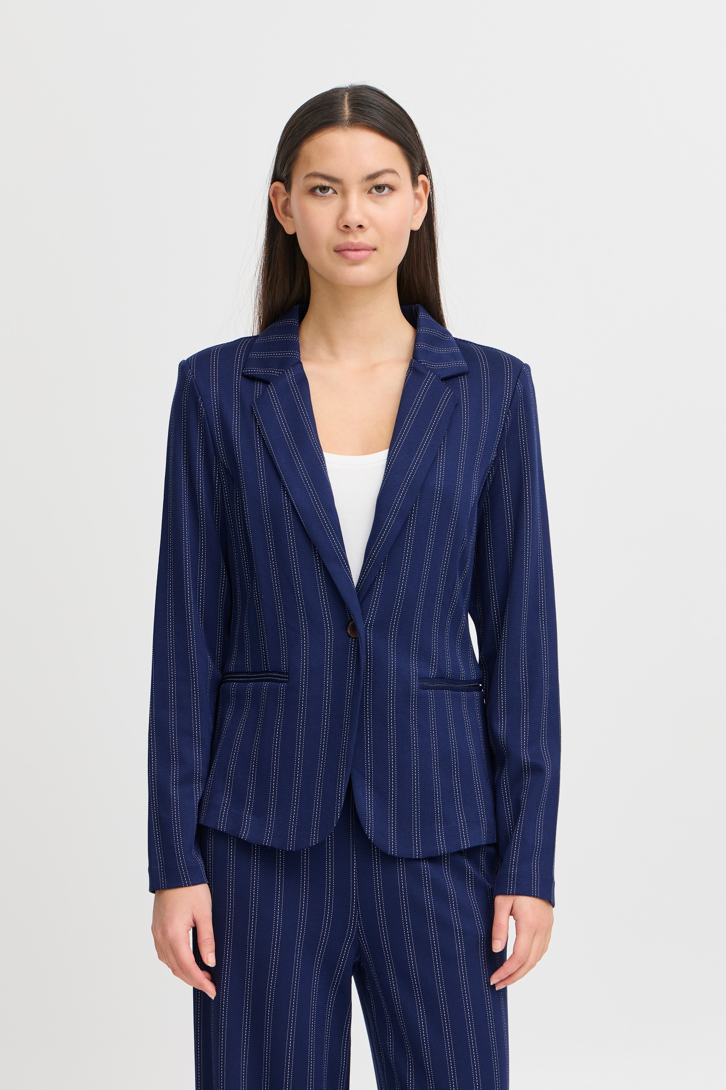 IHRUTI Blazer LOOKBOOK FRONT 20122516-193933