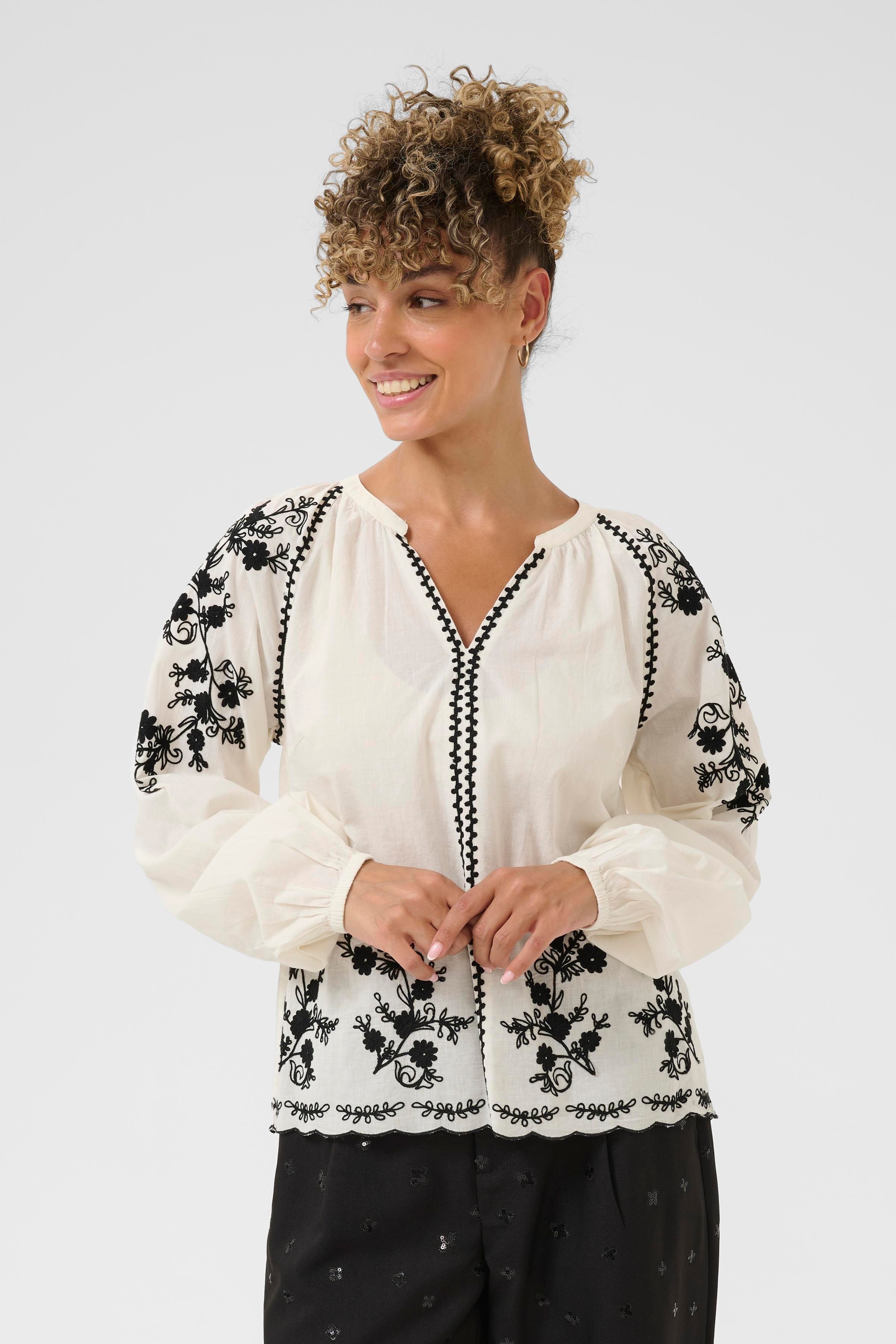 CRSarah Blus LOOKBOOK FRONT 10614414-110701