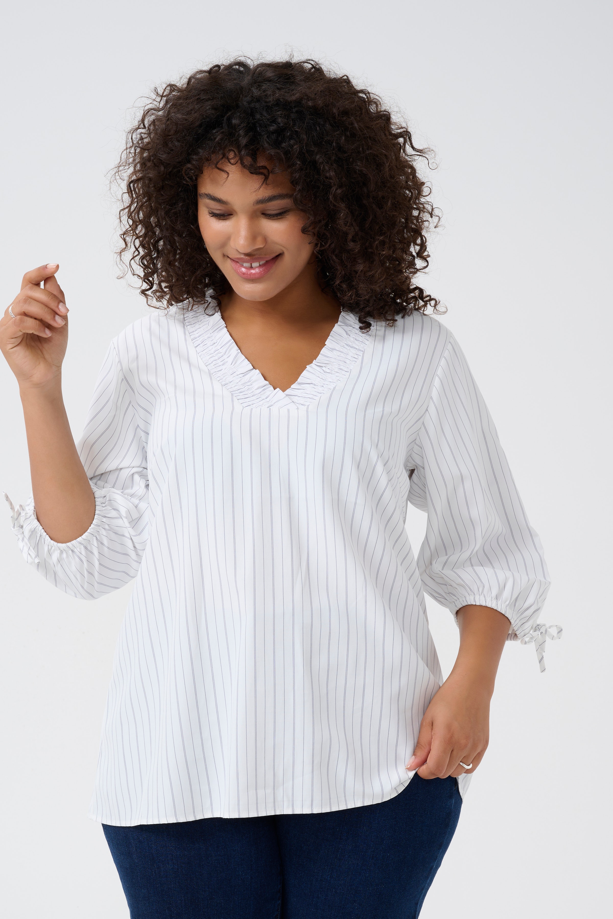 KCtiara Blouse LOOKBOOK FRONT 10583114-107201