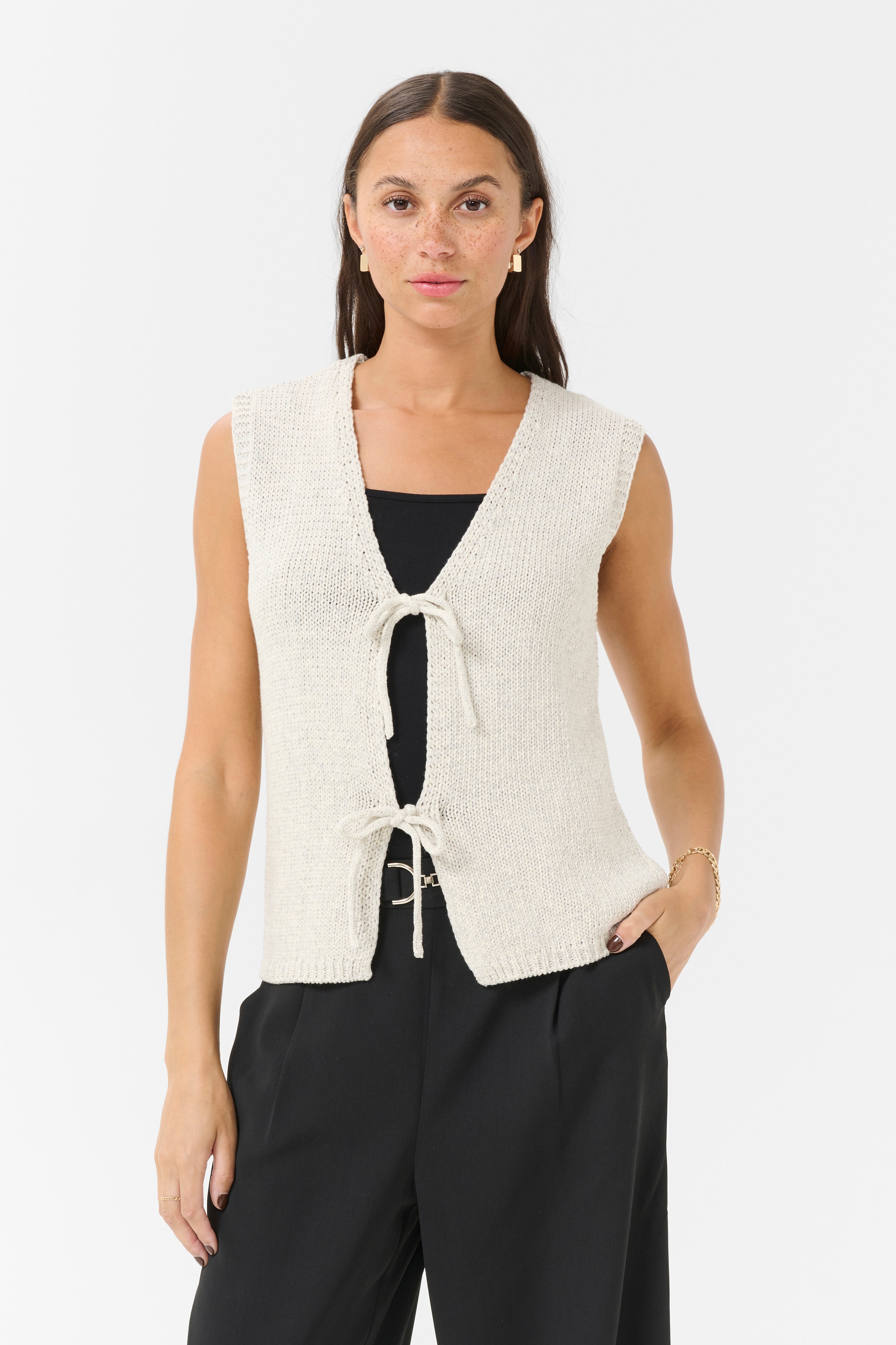 KAgerdi Cardigan LOOKBOOK FRONT 10509975-1252021