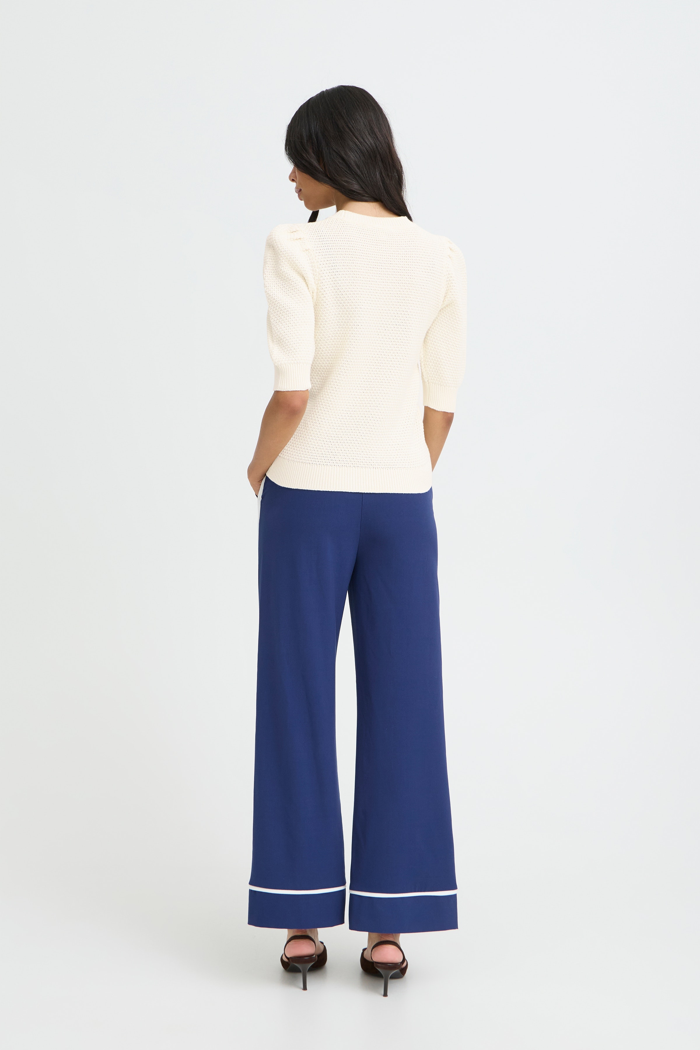 BYMIKALA Pullover LOOKBOOK BACK 20811028-130905