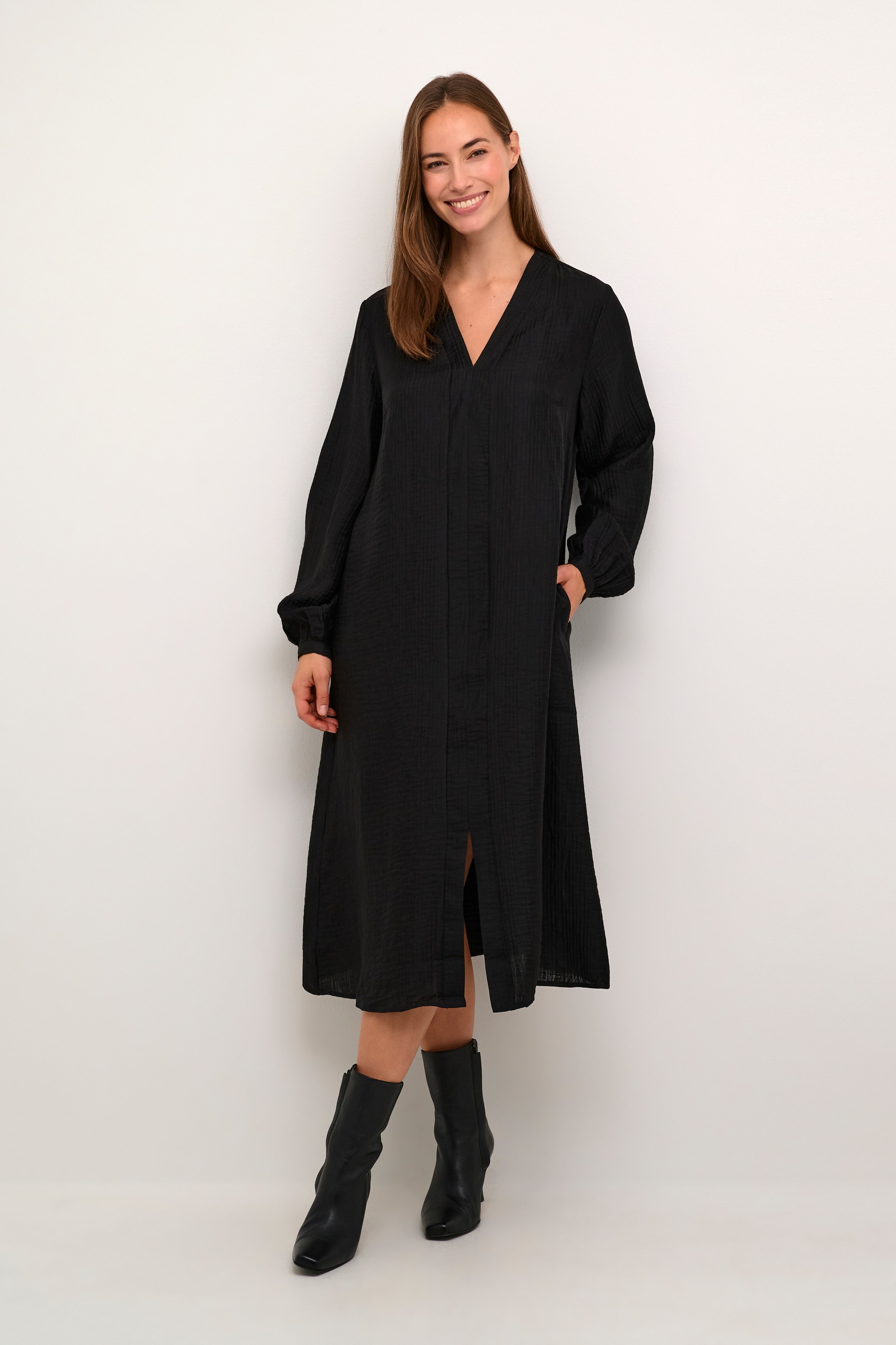 CRMimi Robe LOOKBOOK FRONT 10612198-100120