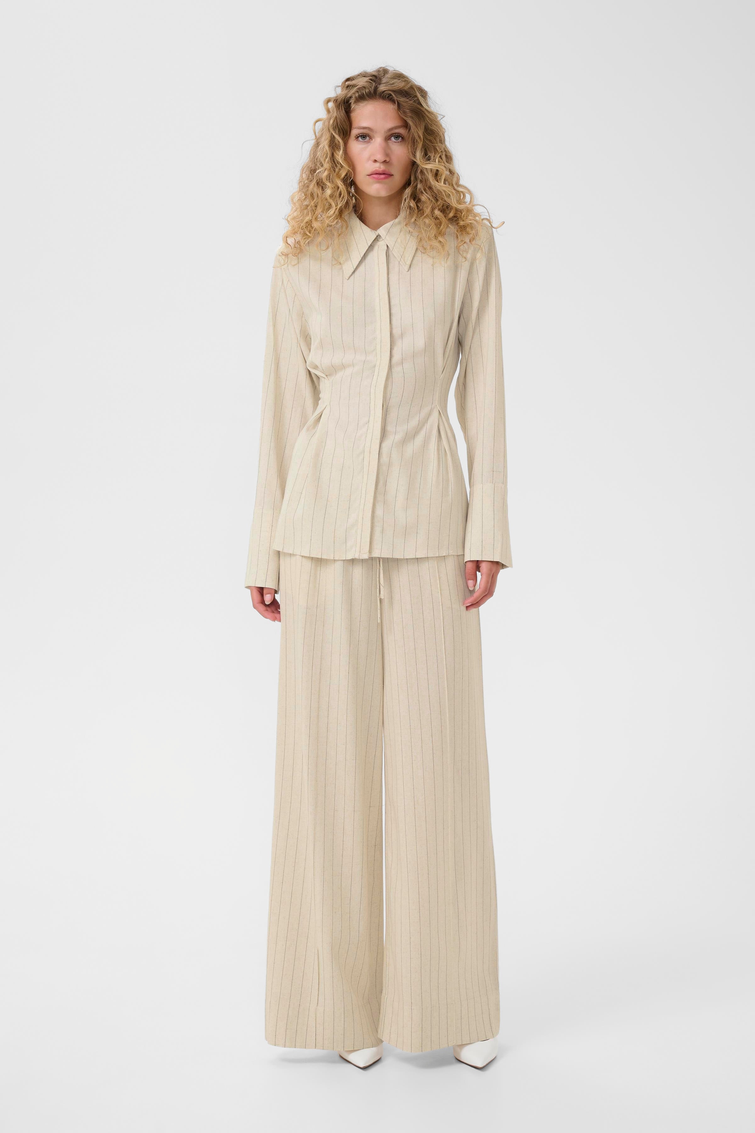 GZtascha Hose LOOKBOOK FRONT 10911047-109168