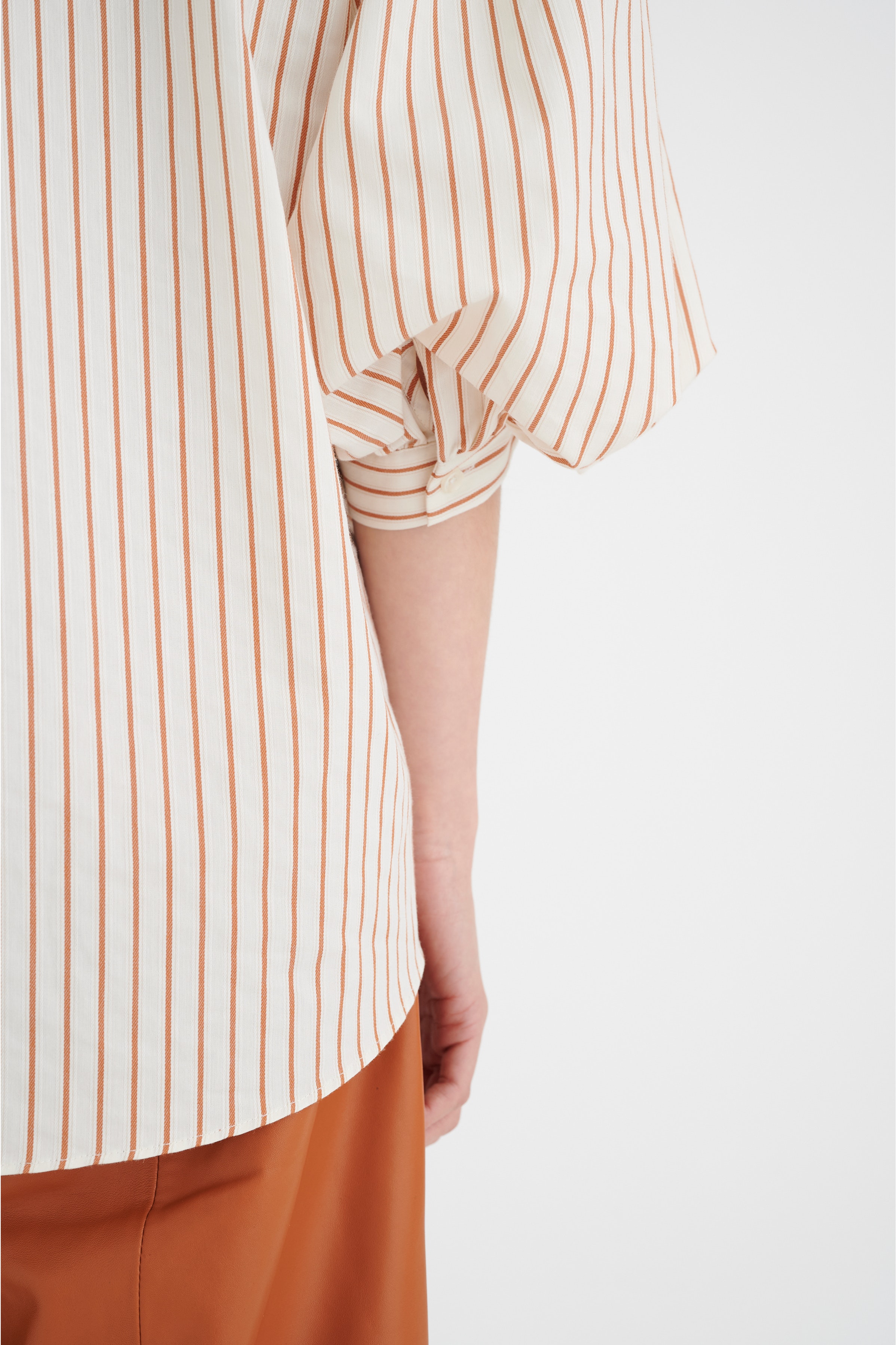 YokoIW Shirt  LOOKBOOK DETAIL 30106414-300804