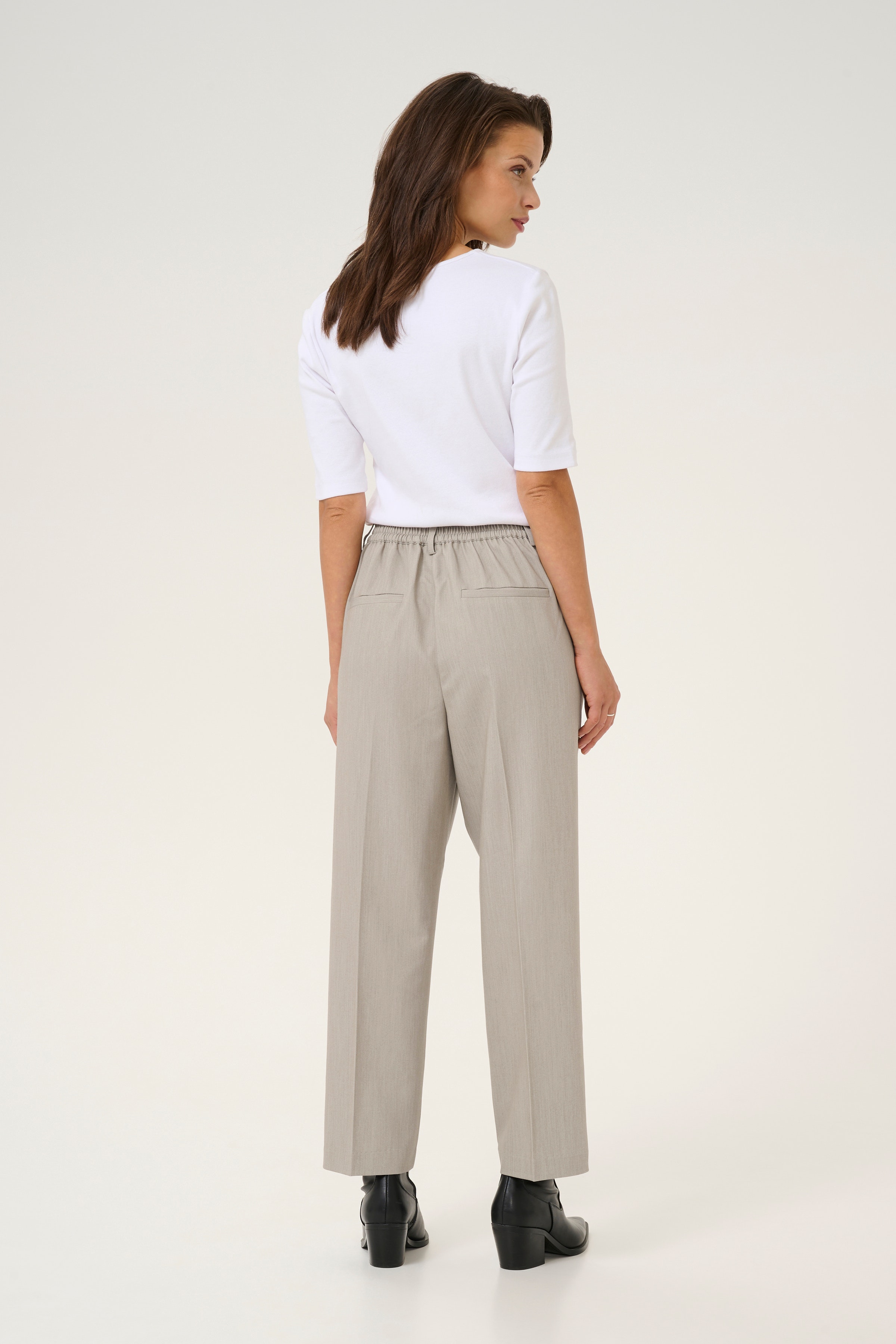 KAsakura Trousers LOOKBOOK BACK 10506127-1702051