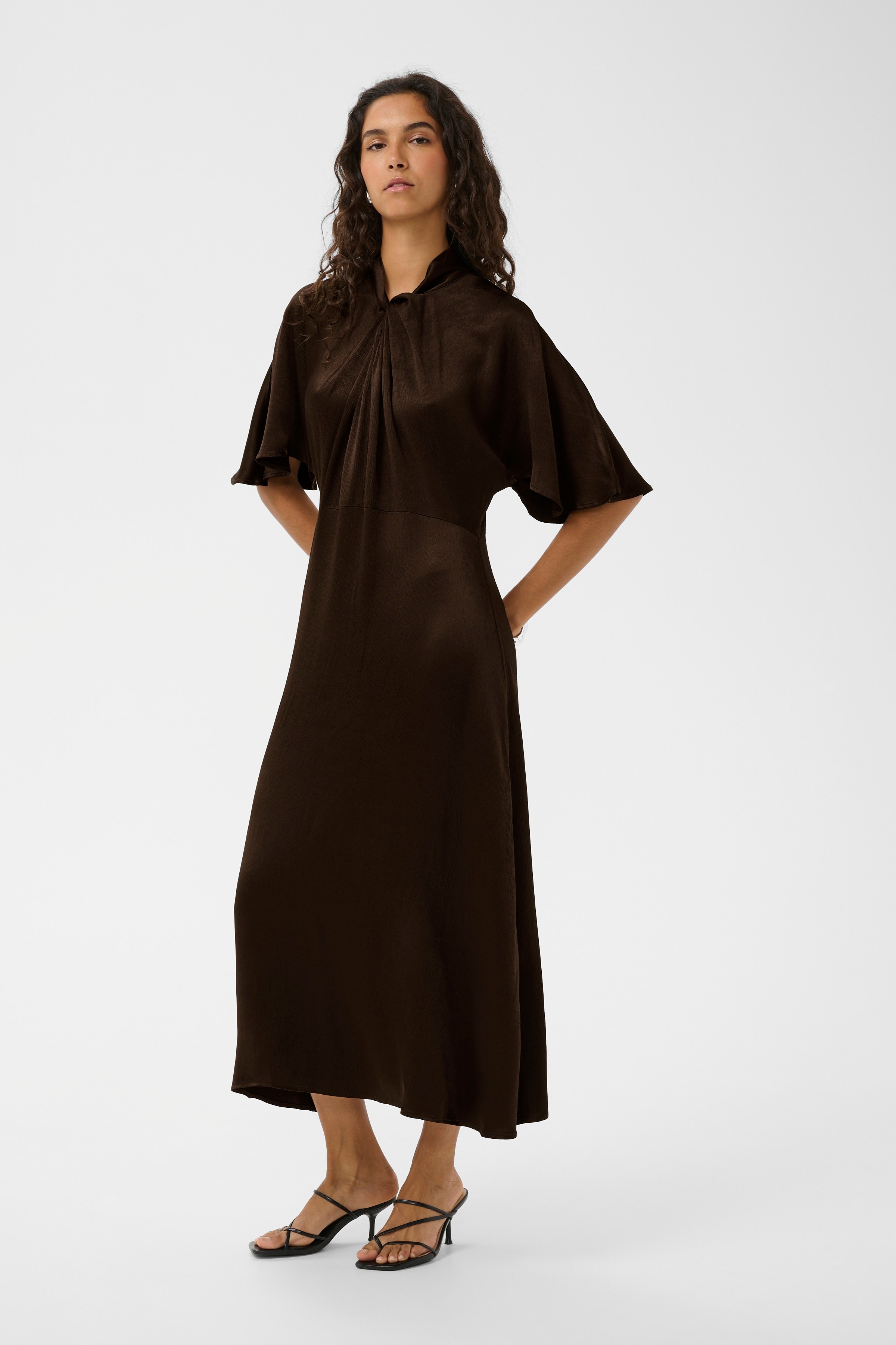 SLRiyan Kjole LOOKBOOK FRONT 30408636-191106