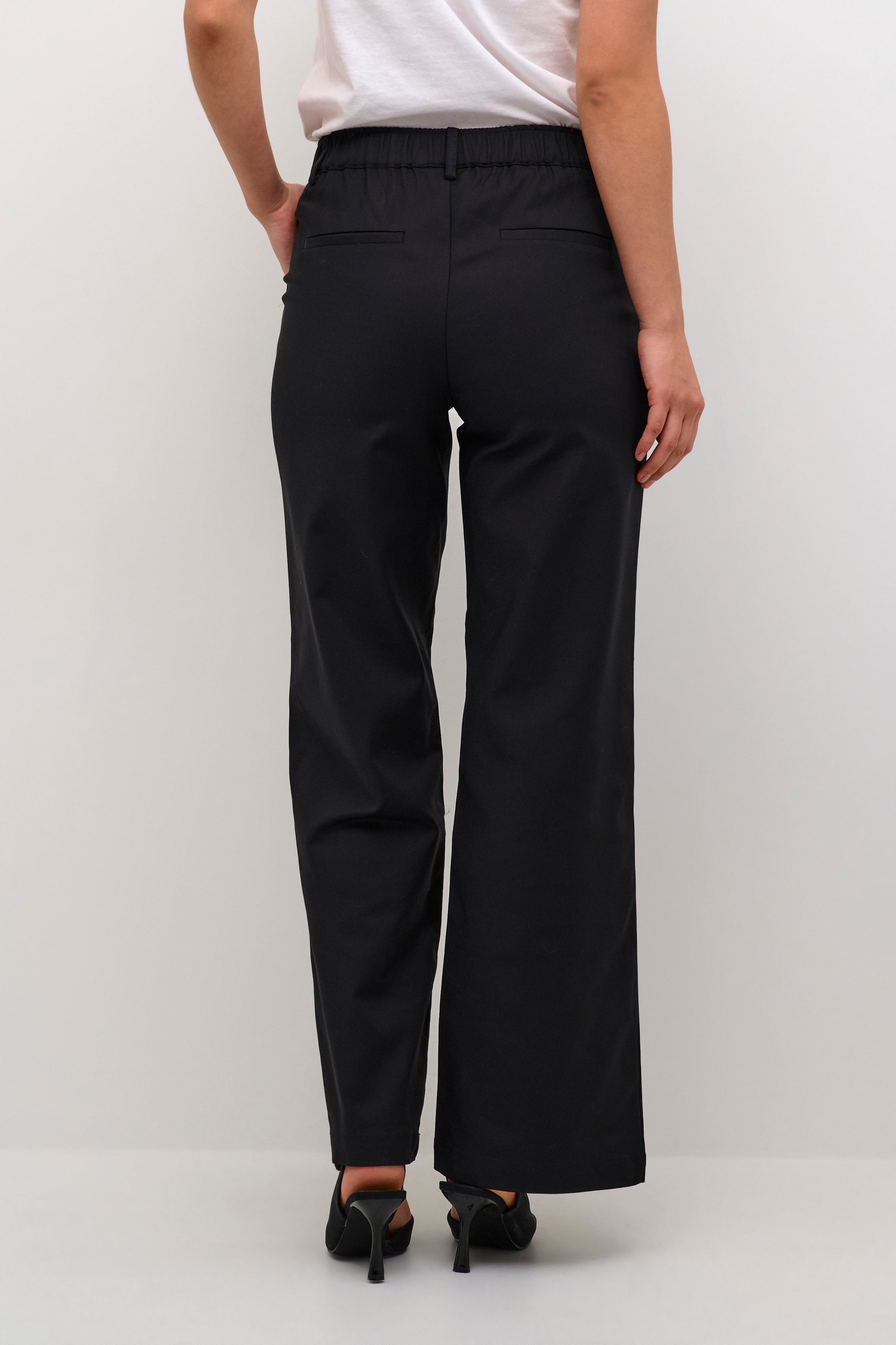 KAloraine Trousers LOOKBOOK BACK 10509140-100121