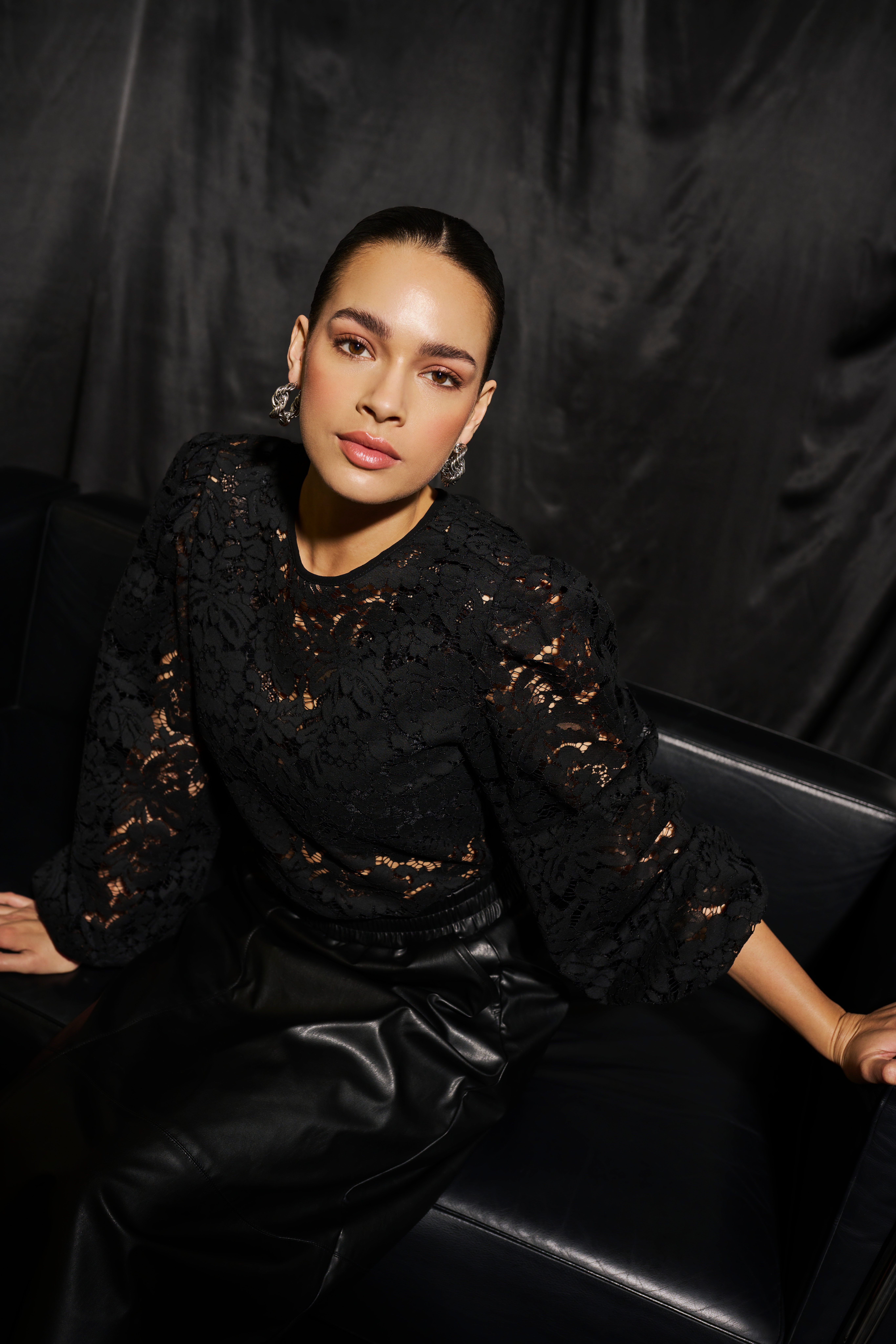 KAnomi Spitzenbluse LOCATION NONE 10509158-100121