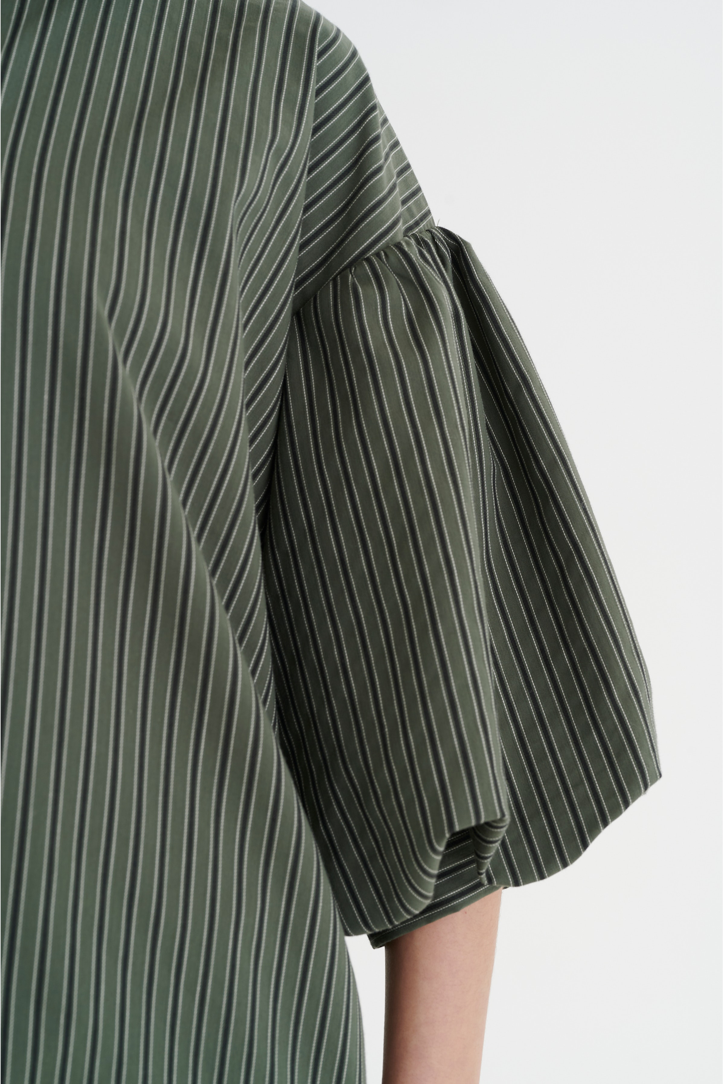 YokoIW Kjole LOOKBOOK DETAIL 30106415-300820